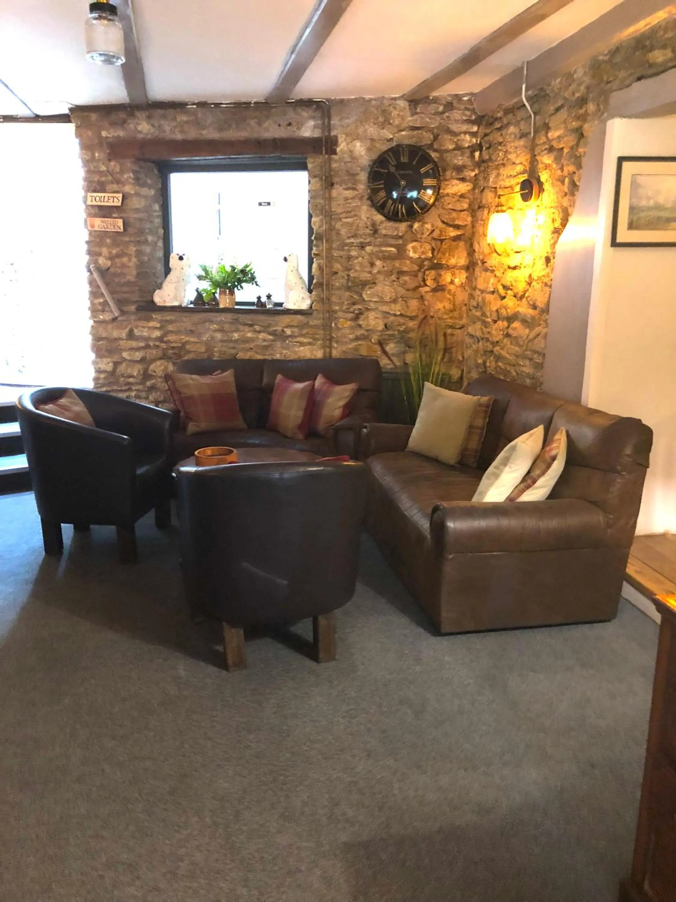 Lounge or bar in The George at Nunney