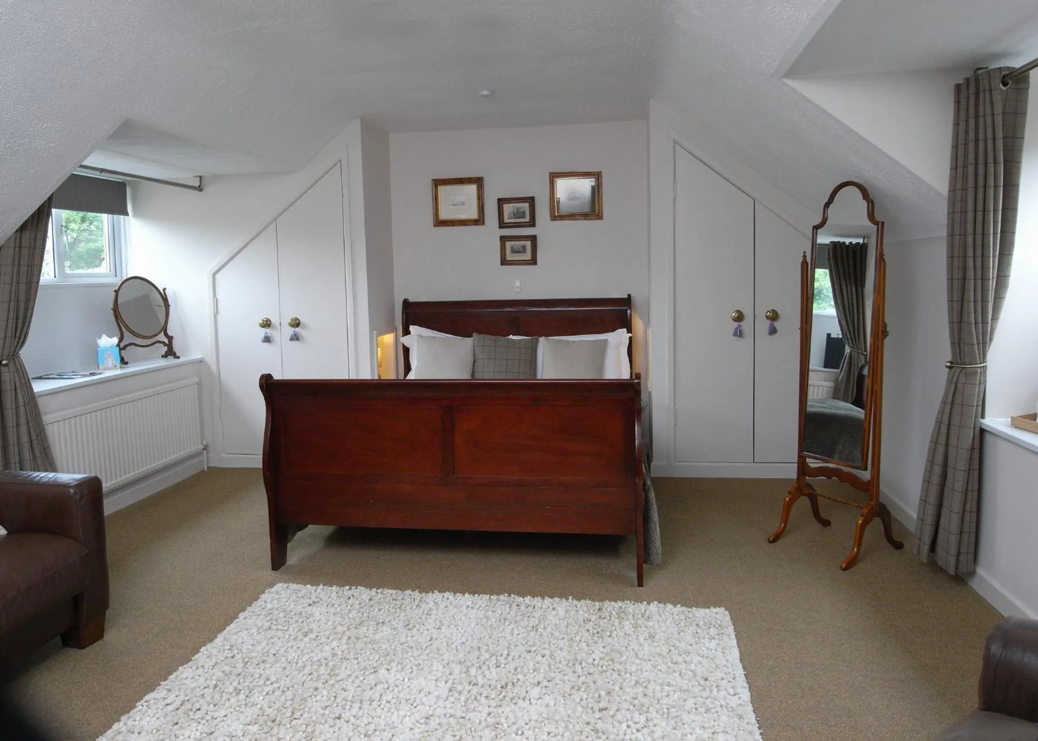 Bed in The George at Nunney