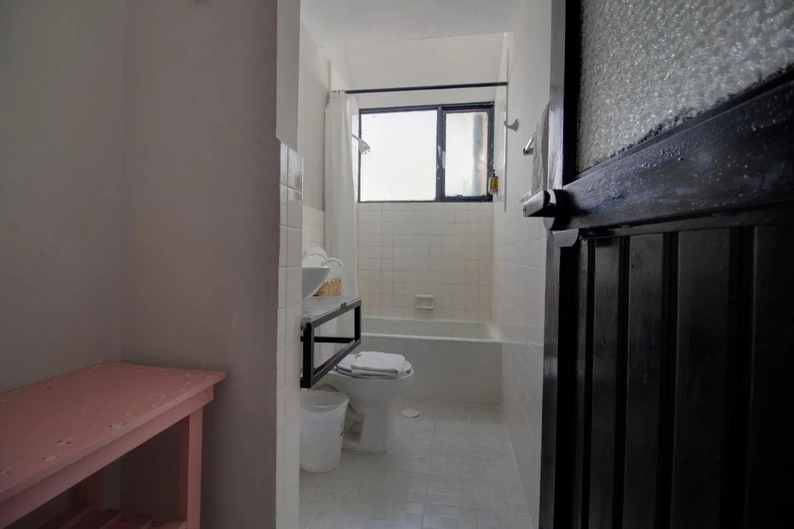 Shower in Hotel Punto 79