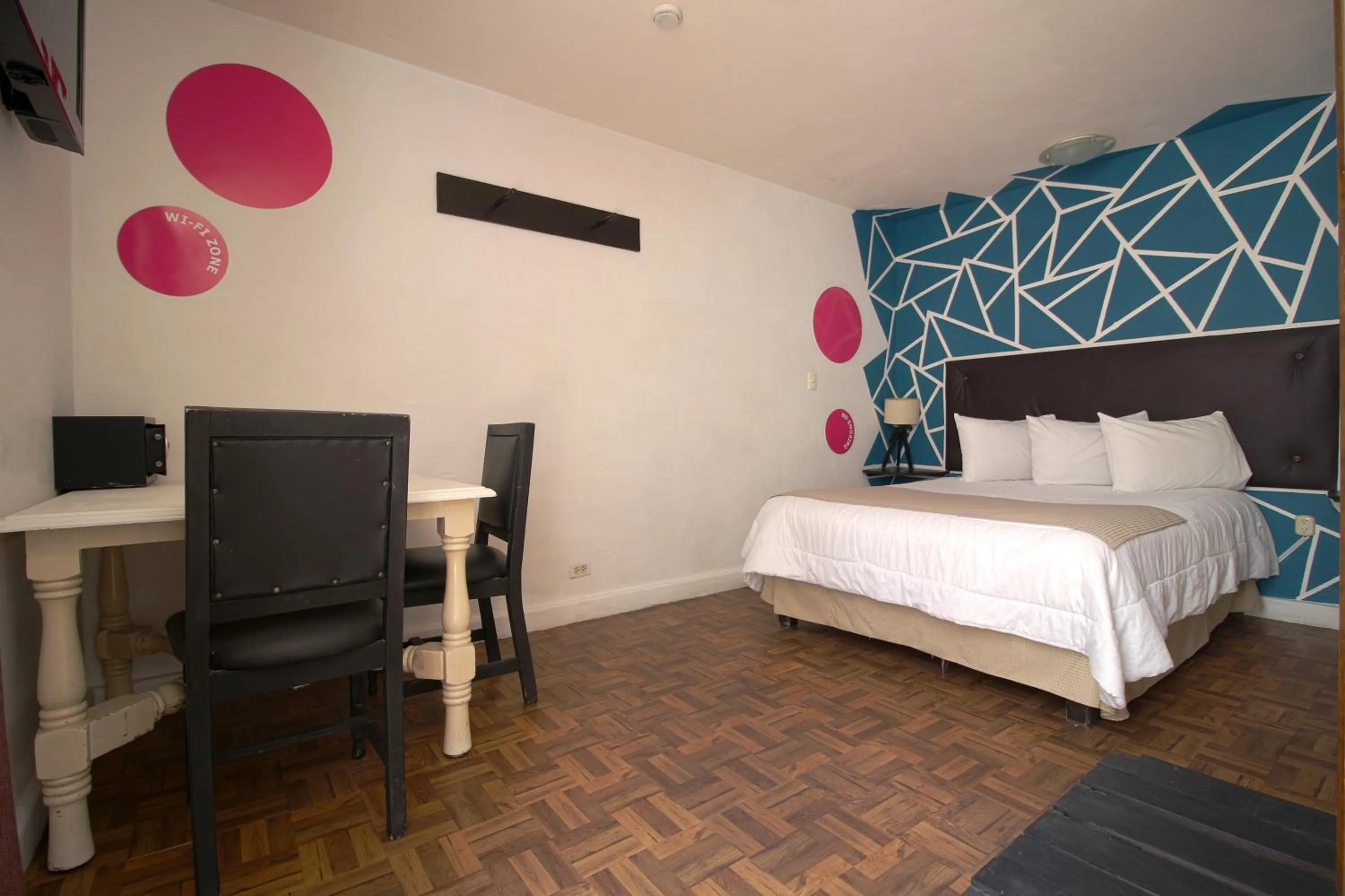 Bedroom, Bed in Hotel Punto 79