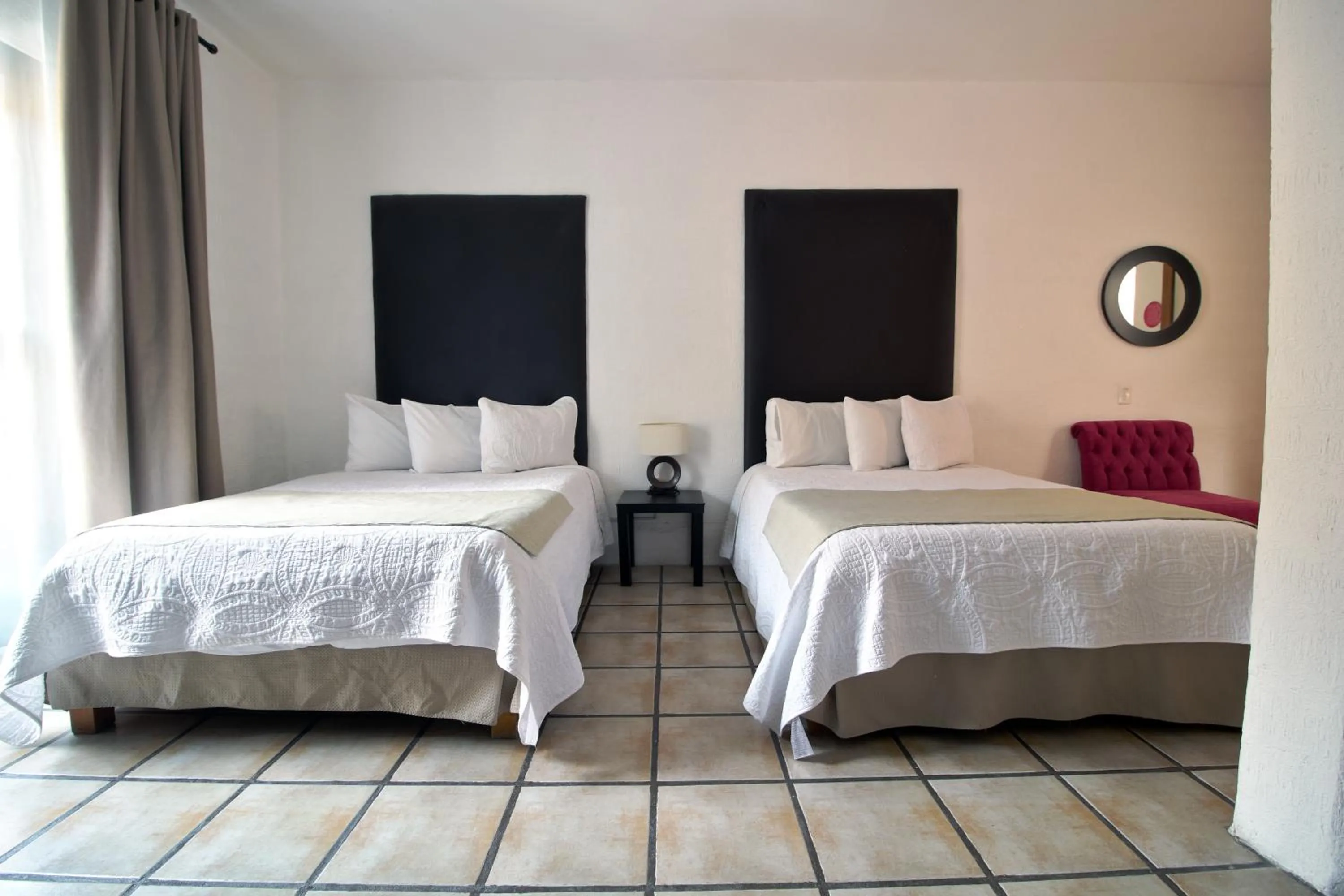 Bedroom, Bed in Hotel Punto 79