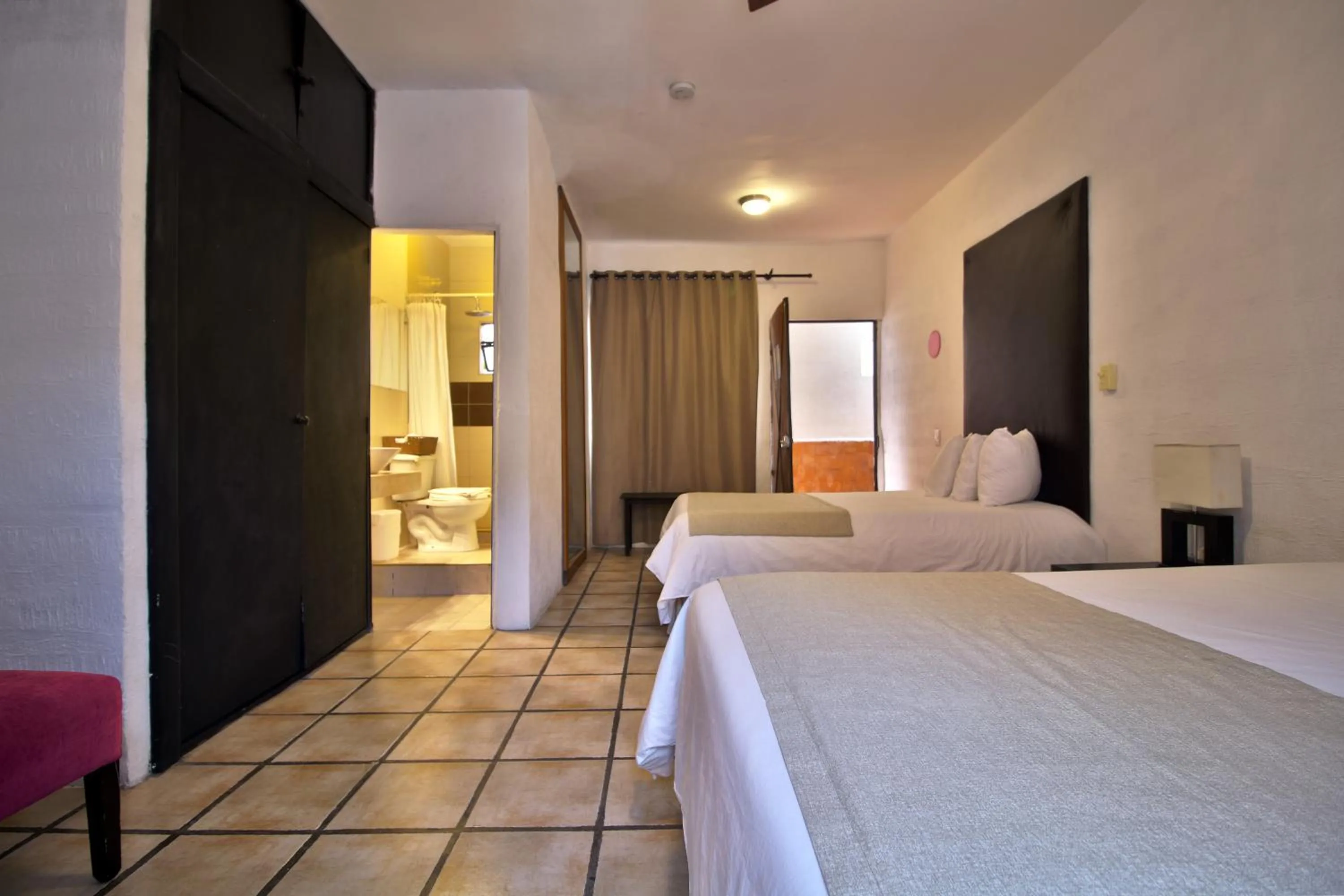 Bedroom, Bed in Hotel Punto 79