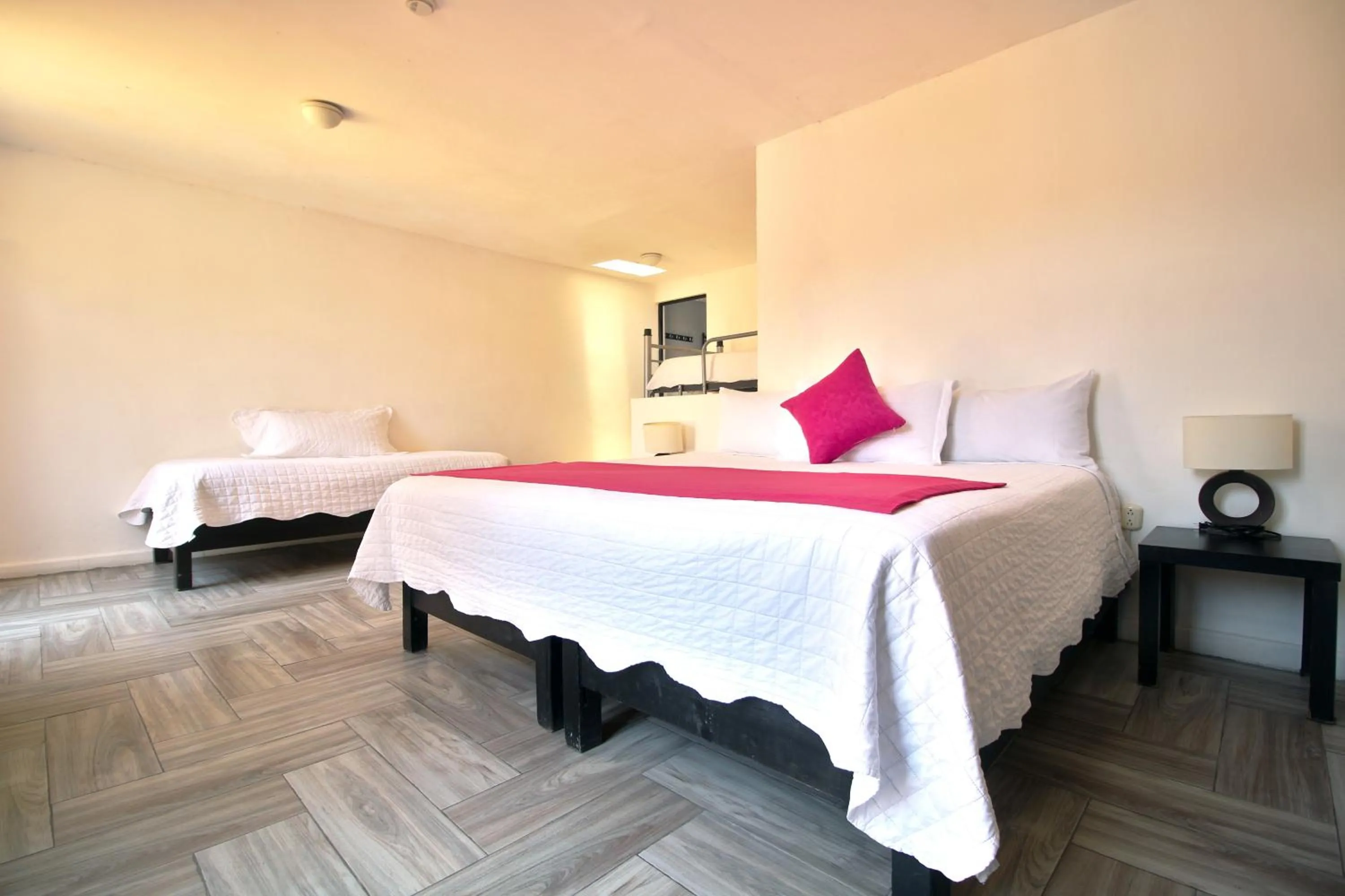 Bedroom, Bed in Hotel Punto 79