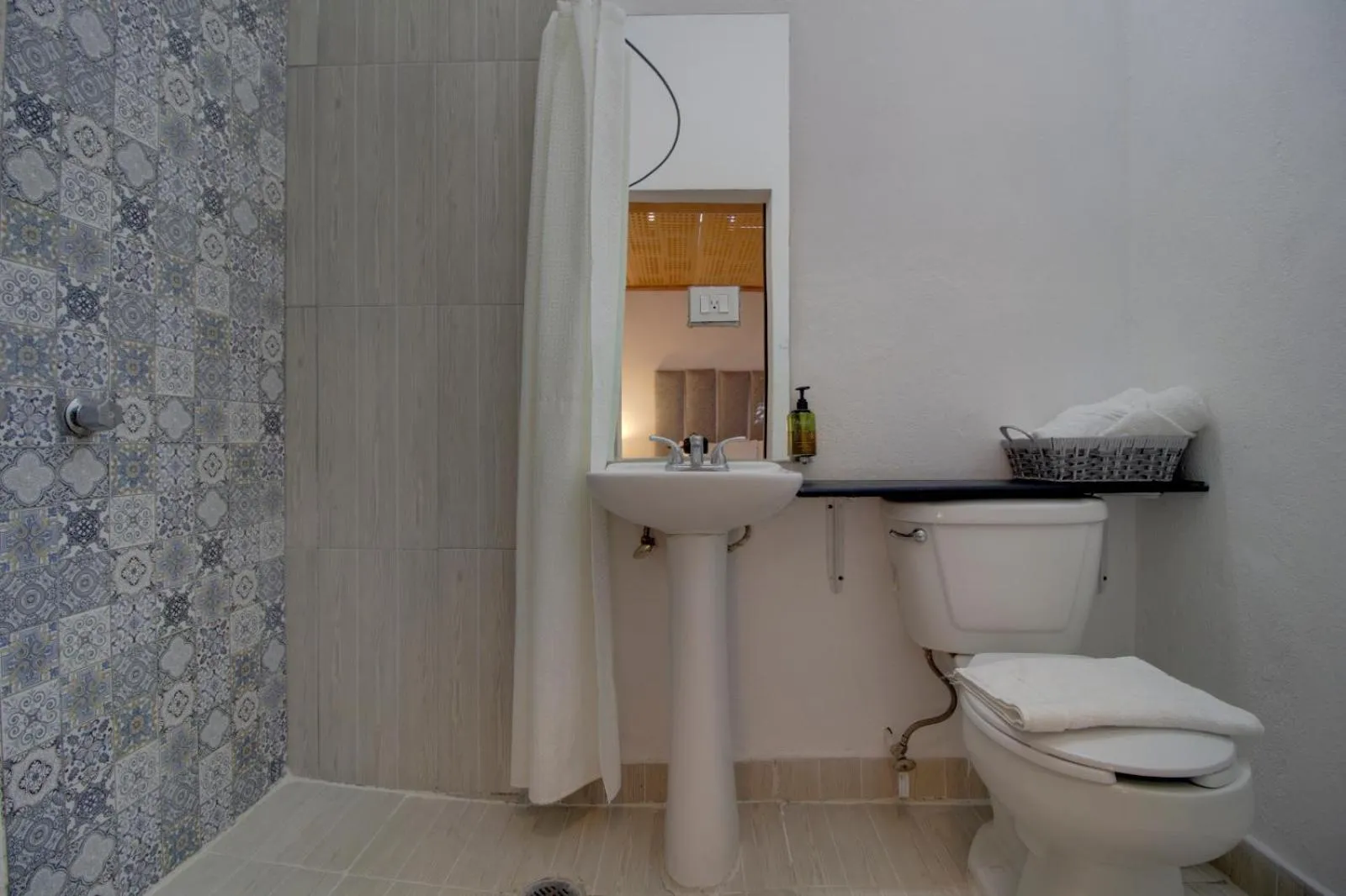 Toilet in Hotel Punto 79