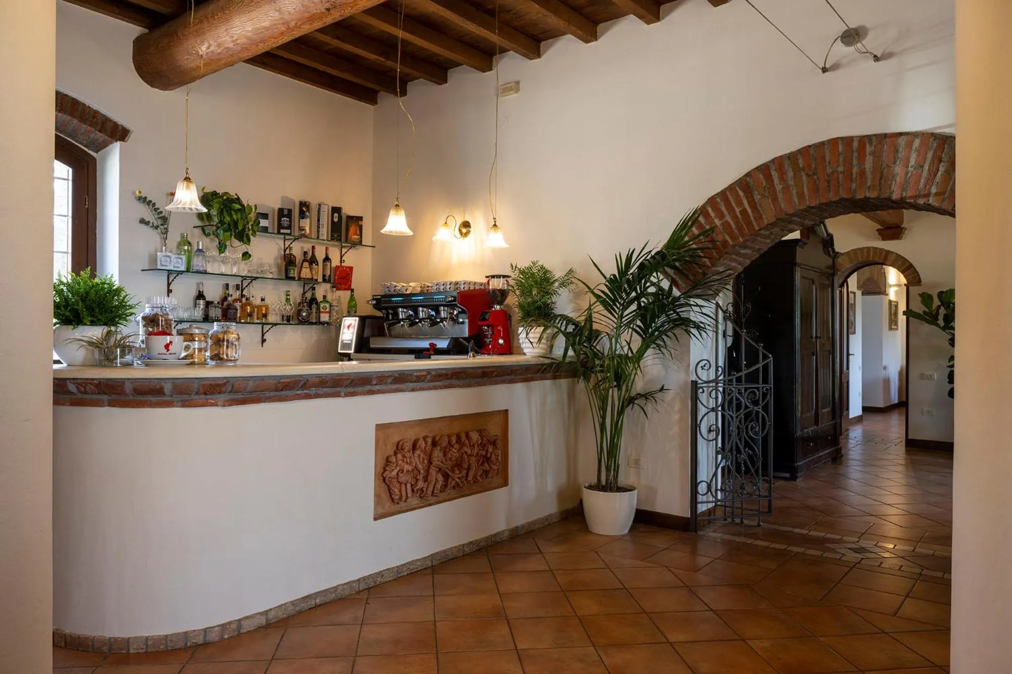 Restaurant/places to eat in Hotel Airone