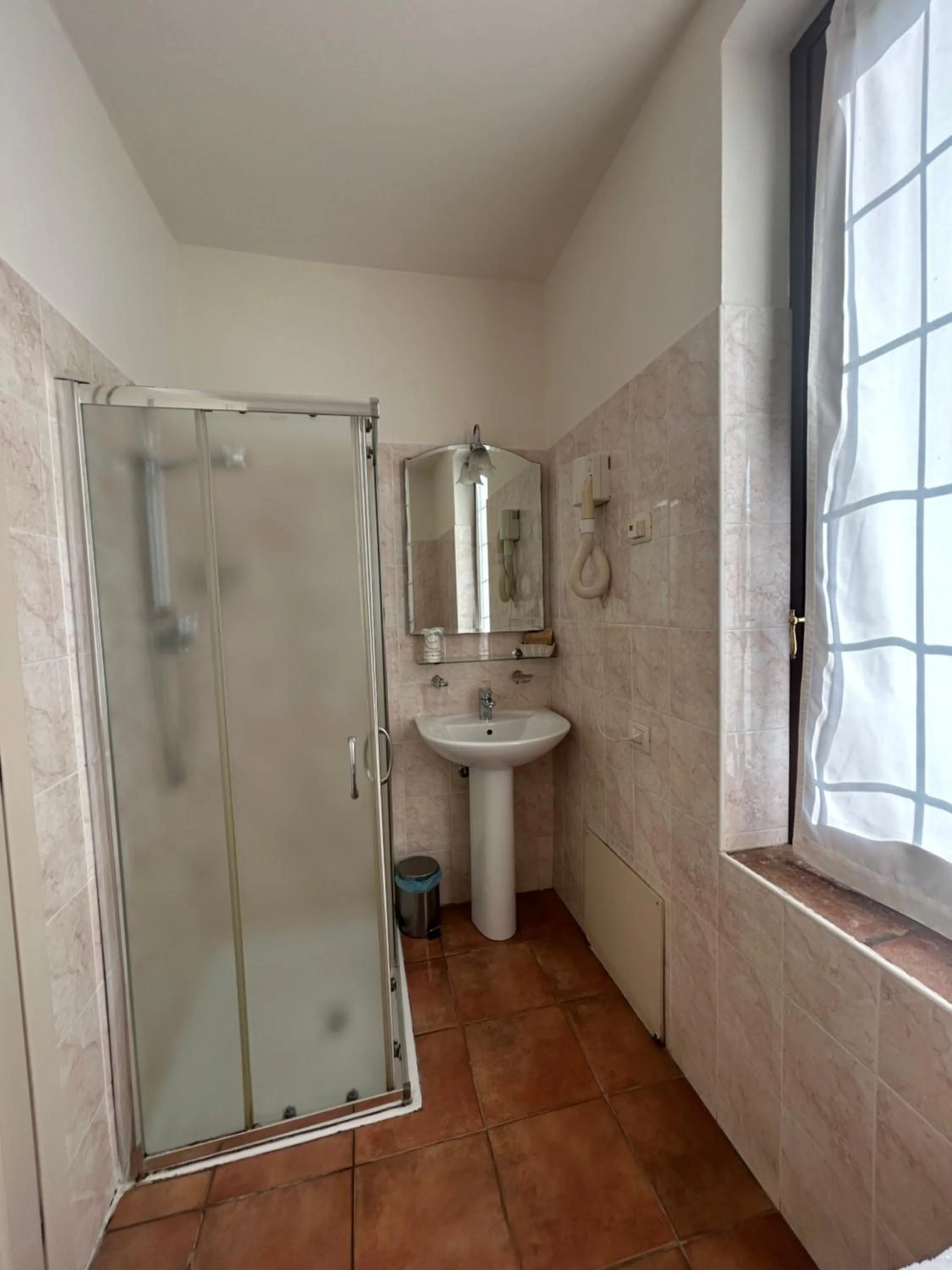 Shower in Hotel Airone
