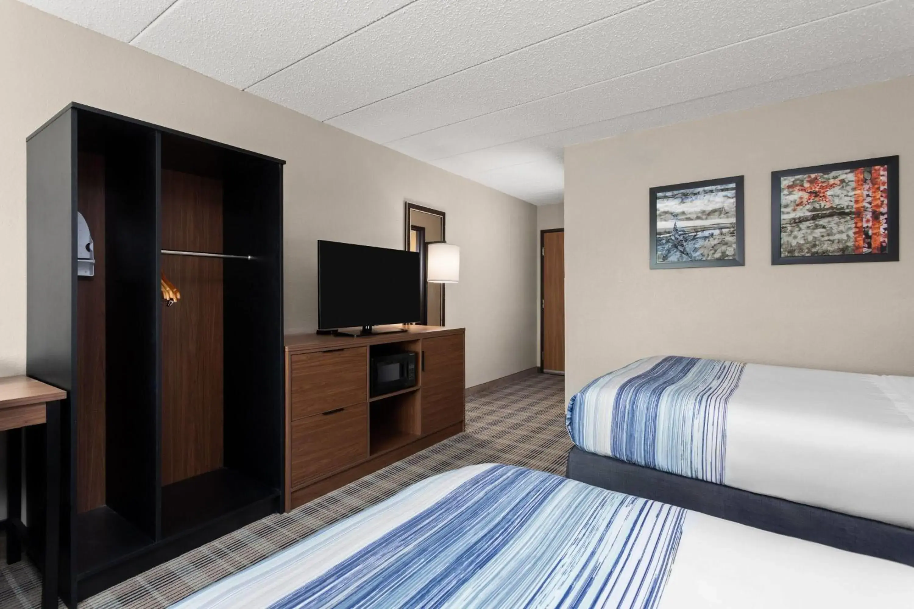 Double Room with Two Double Beds - Accessible/Non-Smoking in AmericInn by Wyndham Roseau Double Room with Two Double Beds - Accessible/Non-Smoking in AmericInn by Wyndham Roseau