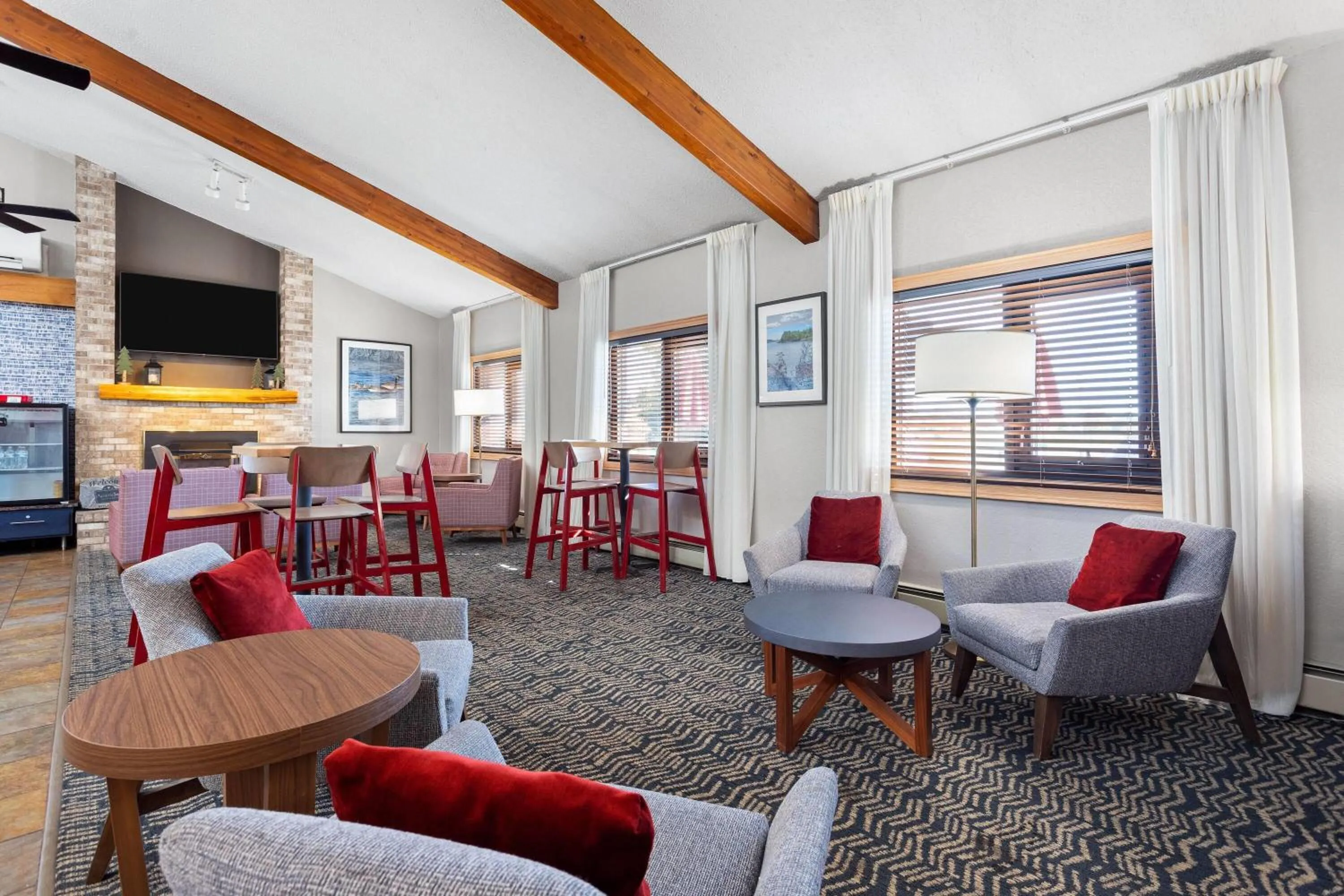 Lobby or reception in AmericInn by Wyndham Roseau