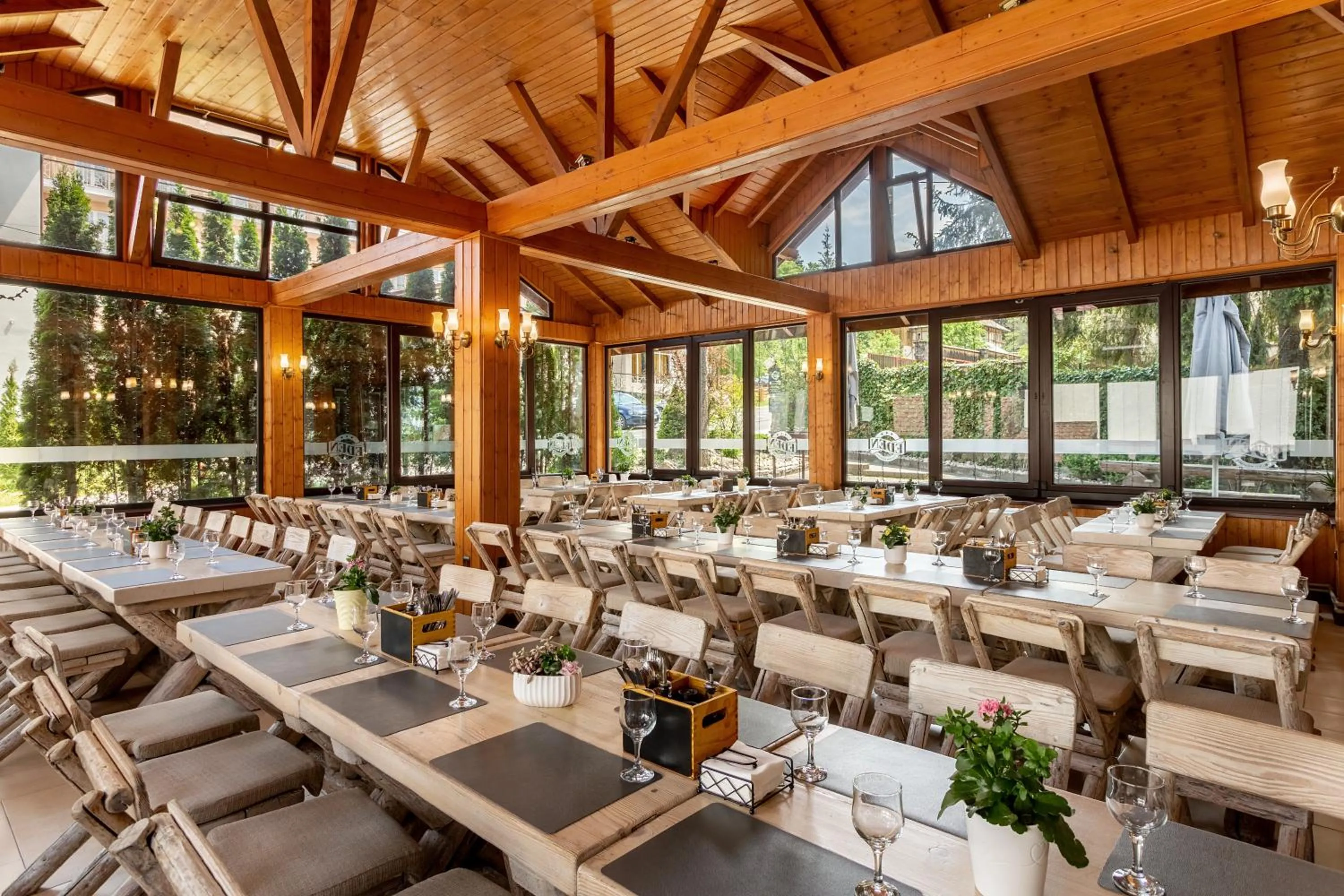 Restaurant/places to eat in Eden Grand Resort