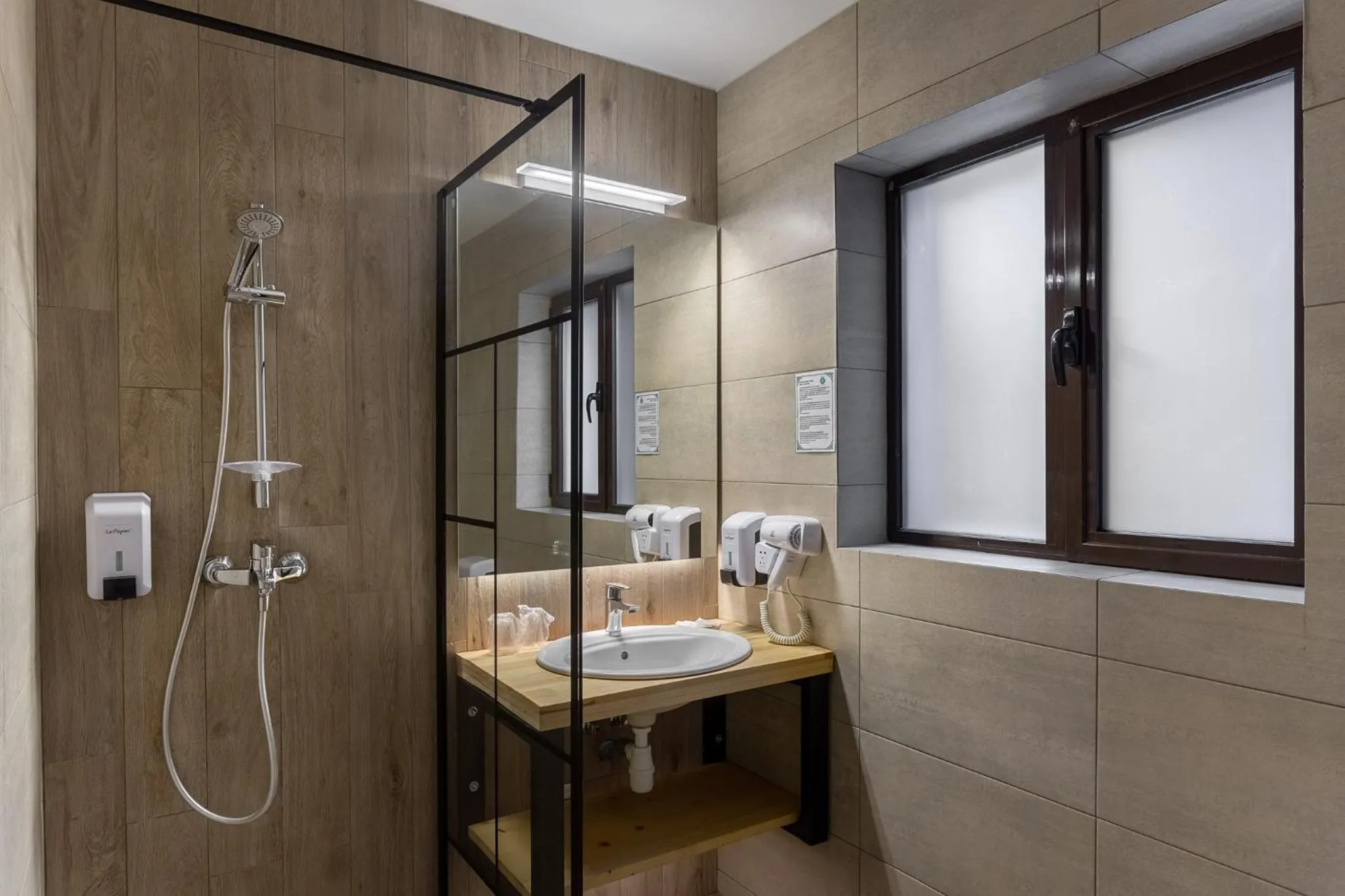 Shower in Eden Grand Resort