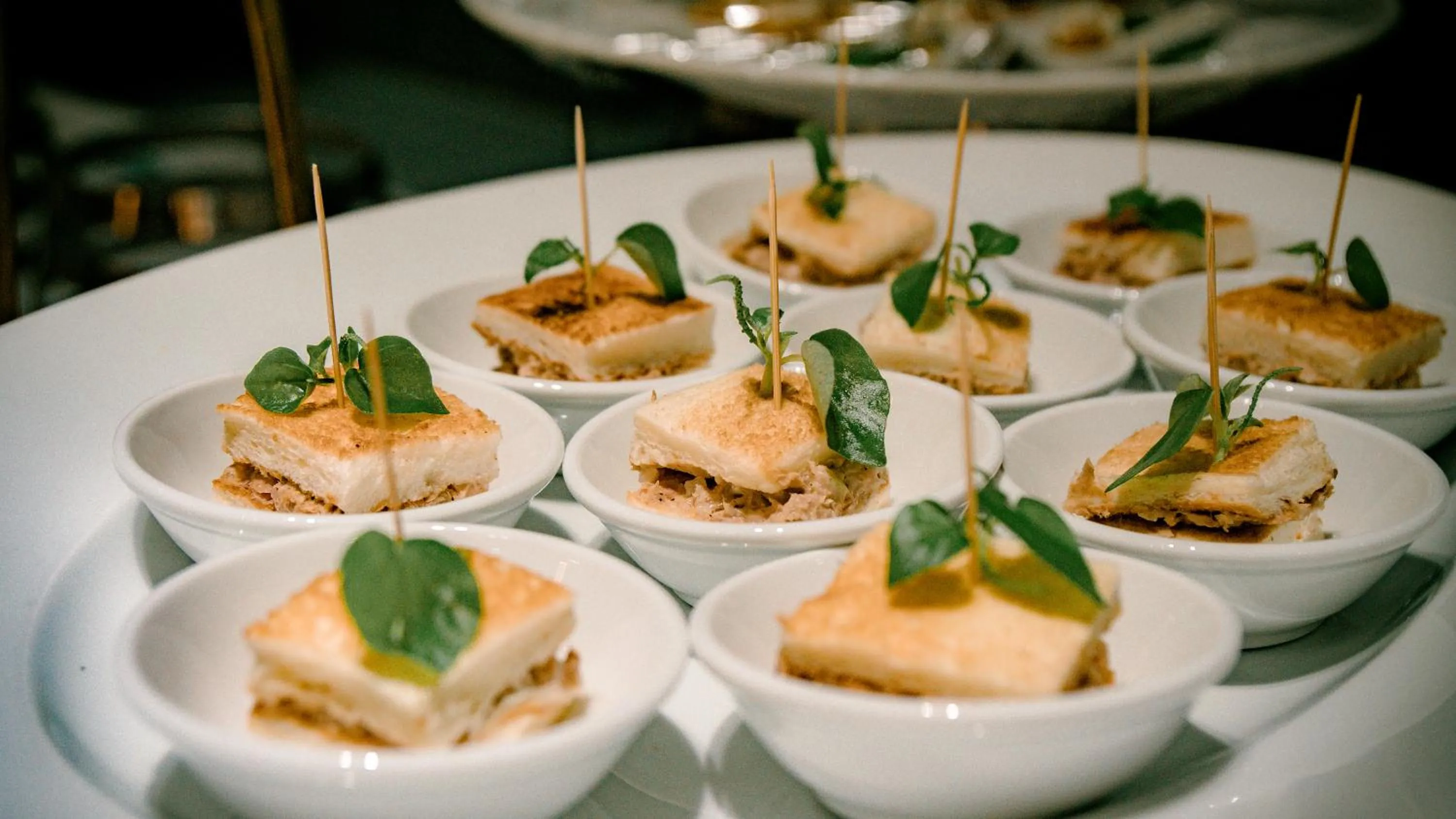 Restaurant/places to eat in Dong Duong Hotel & Suites - City Central - Afternoon Tea Inclusive