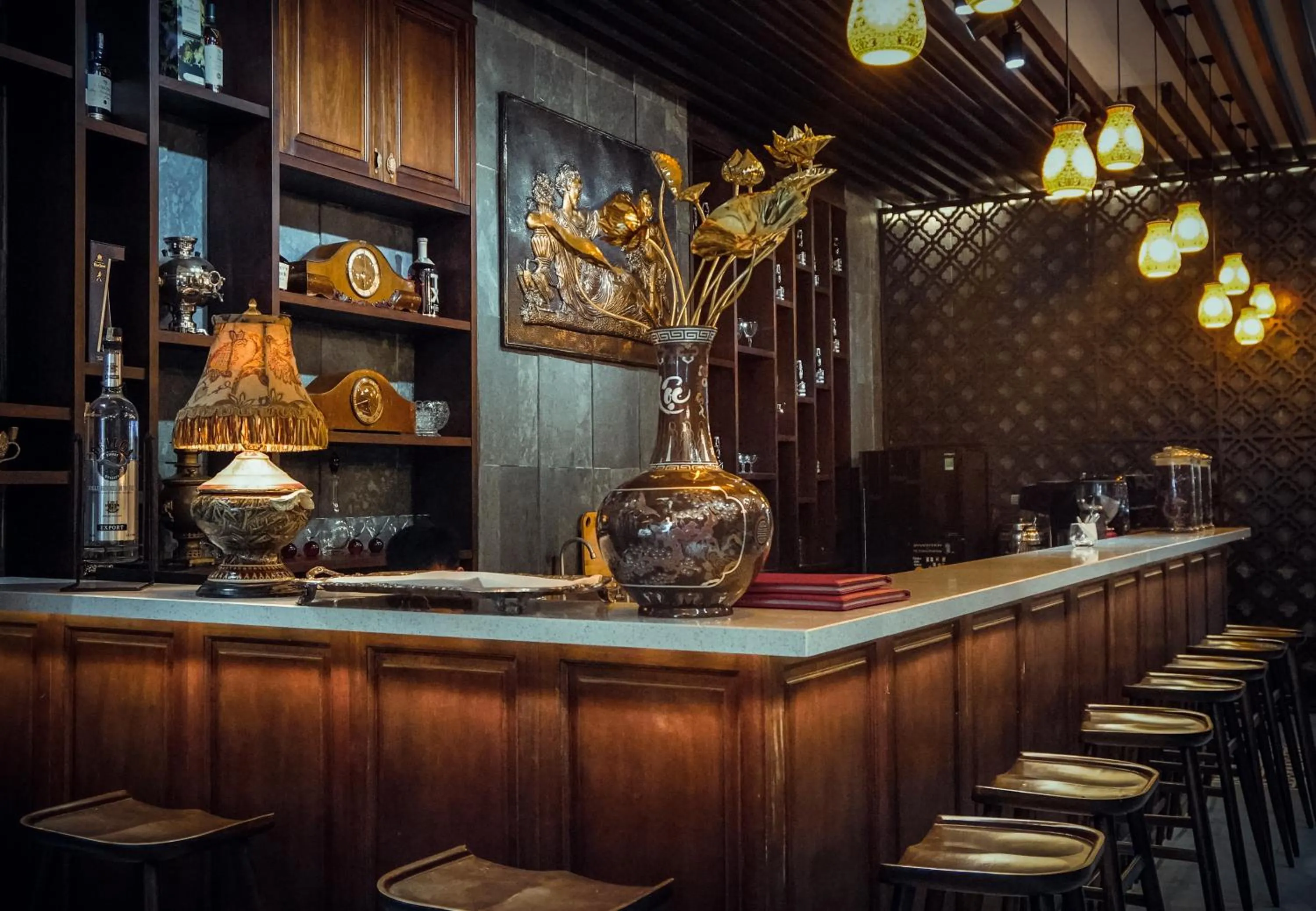 Lounge or bar in Dong Duong Hotel & Suites - City Central - Afternoon Tea Inclusive