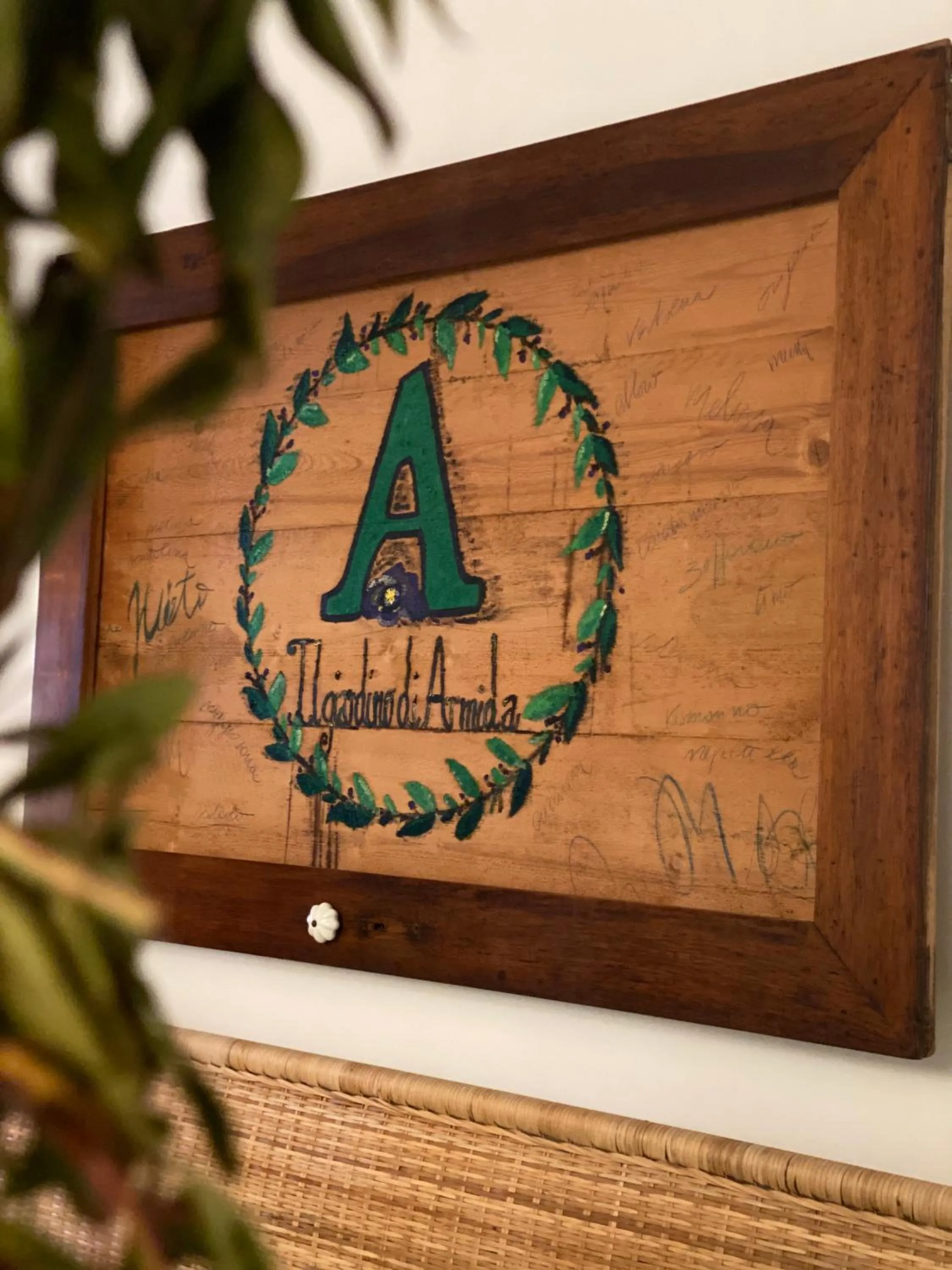 Decorative detail in B&B Il giardino di Armida