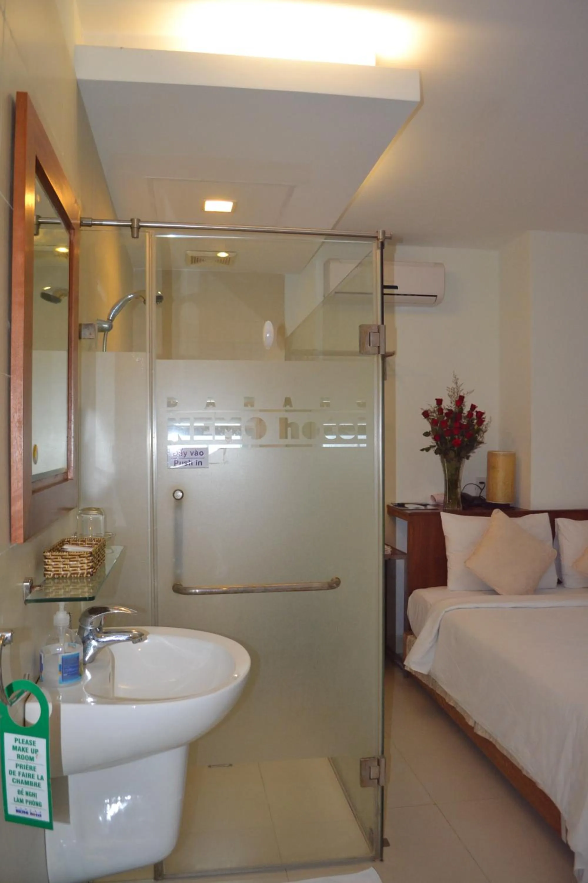Bathroom in Nemo Hotel Danang