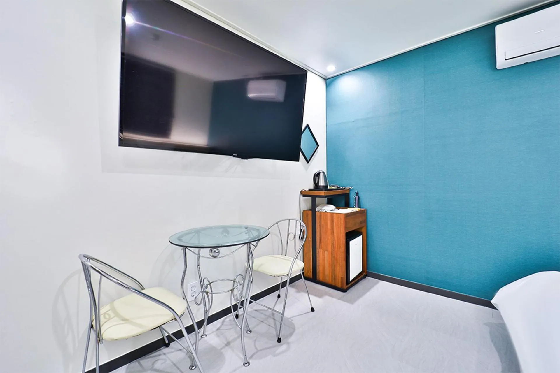 Bedroom, Bed in Calm Rest Hotel Busan Sasang