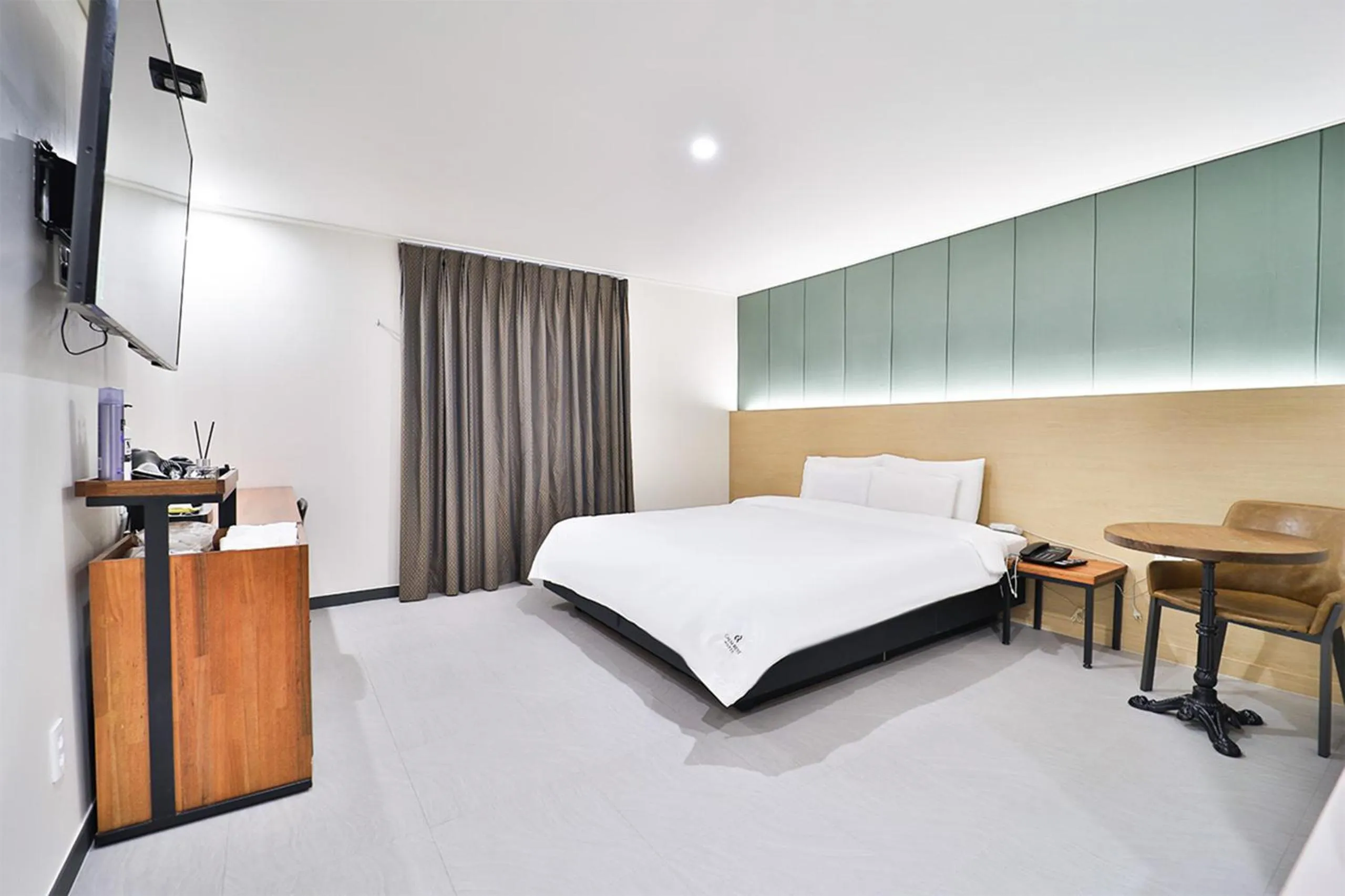 Bedroom, Bed in Calm Rest Hotel Busan Sasang