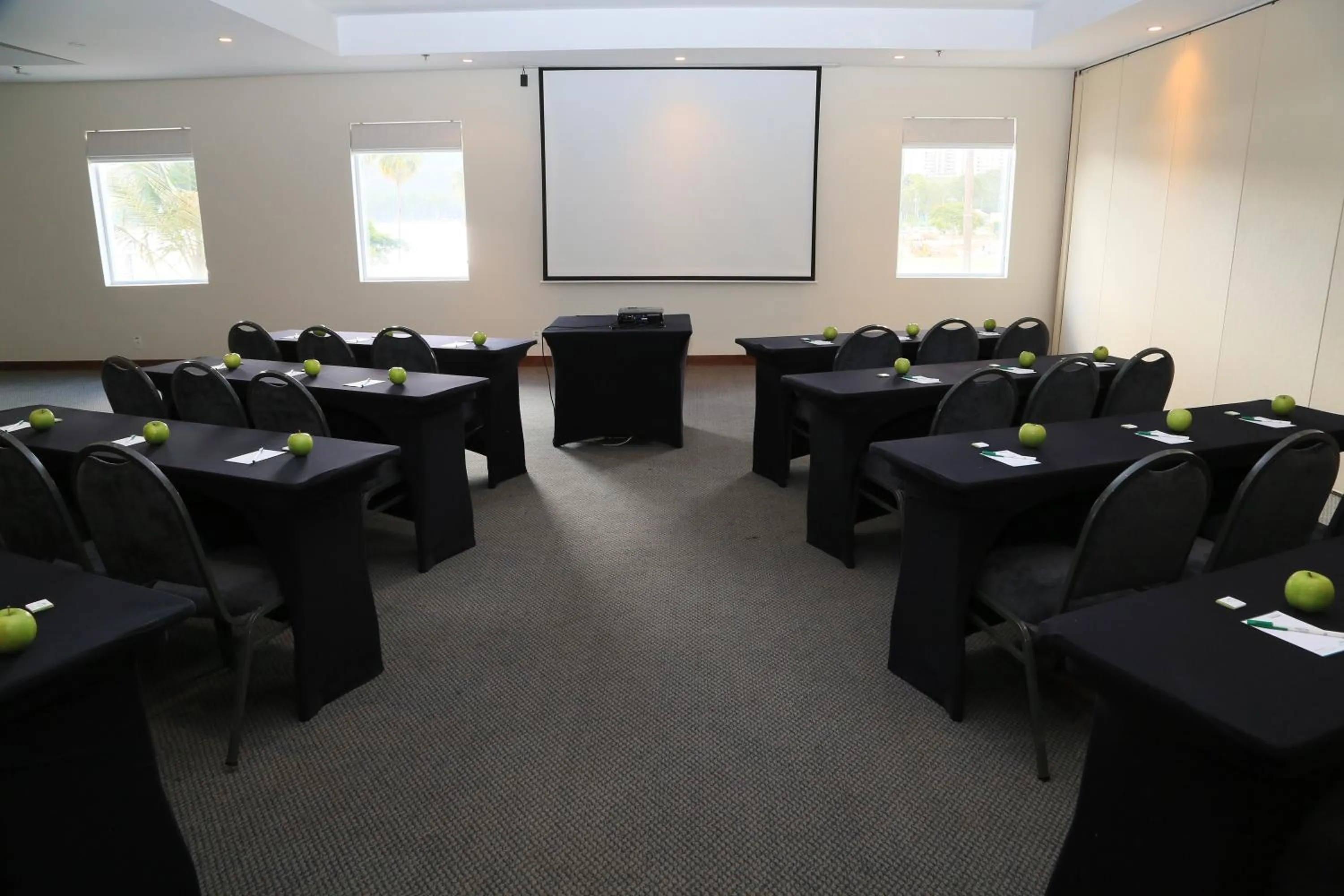 Meeting/conference room in Transamerica Lagoa dos Ingleses