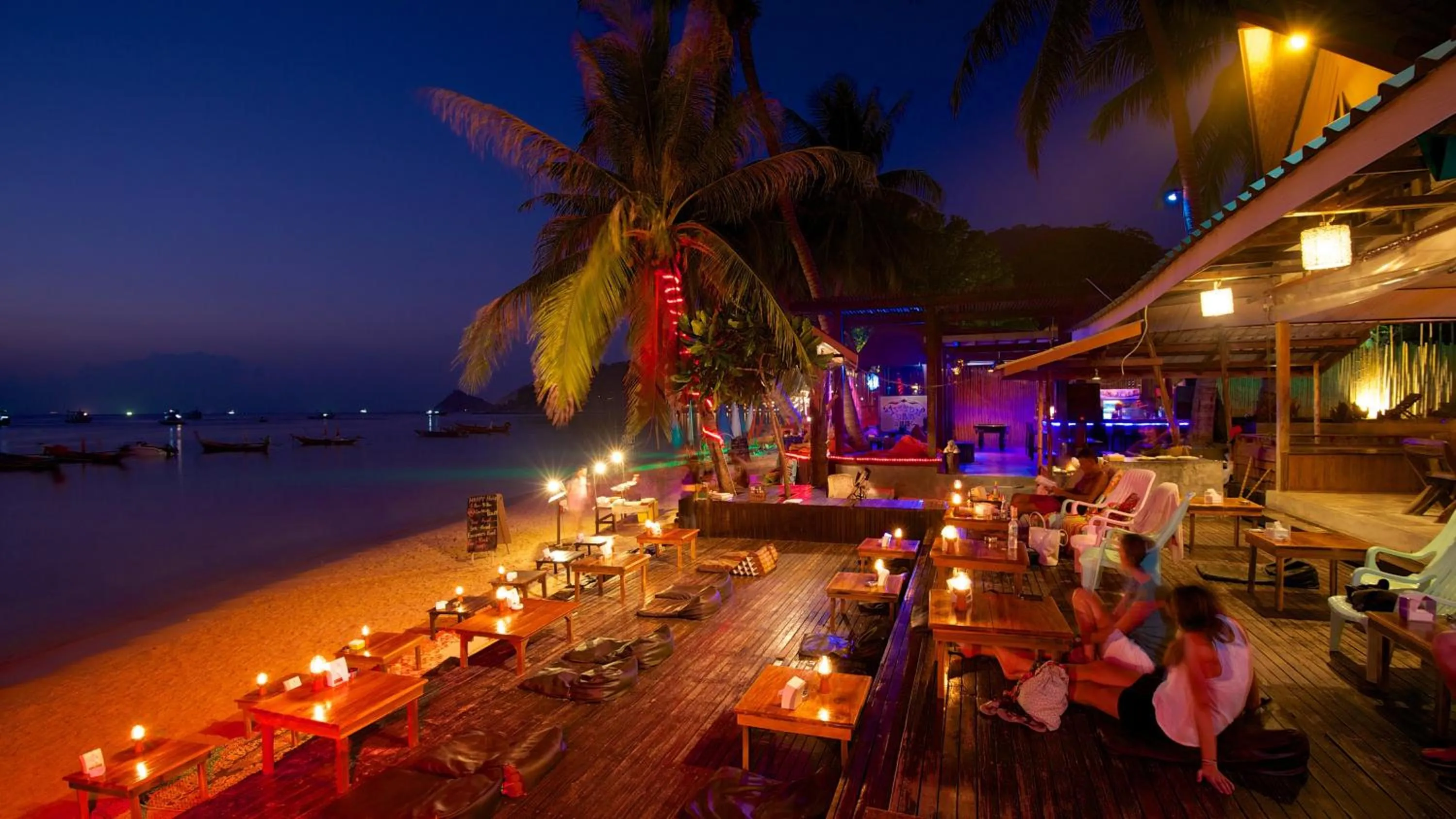 Restaurant/places to eat in Wind Beach Resort