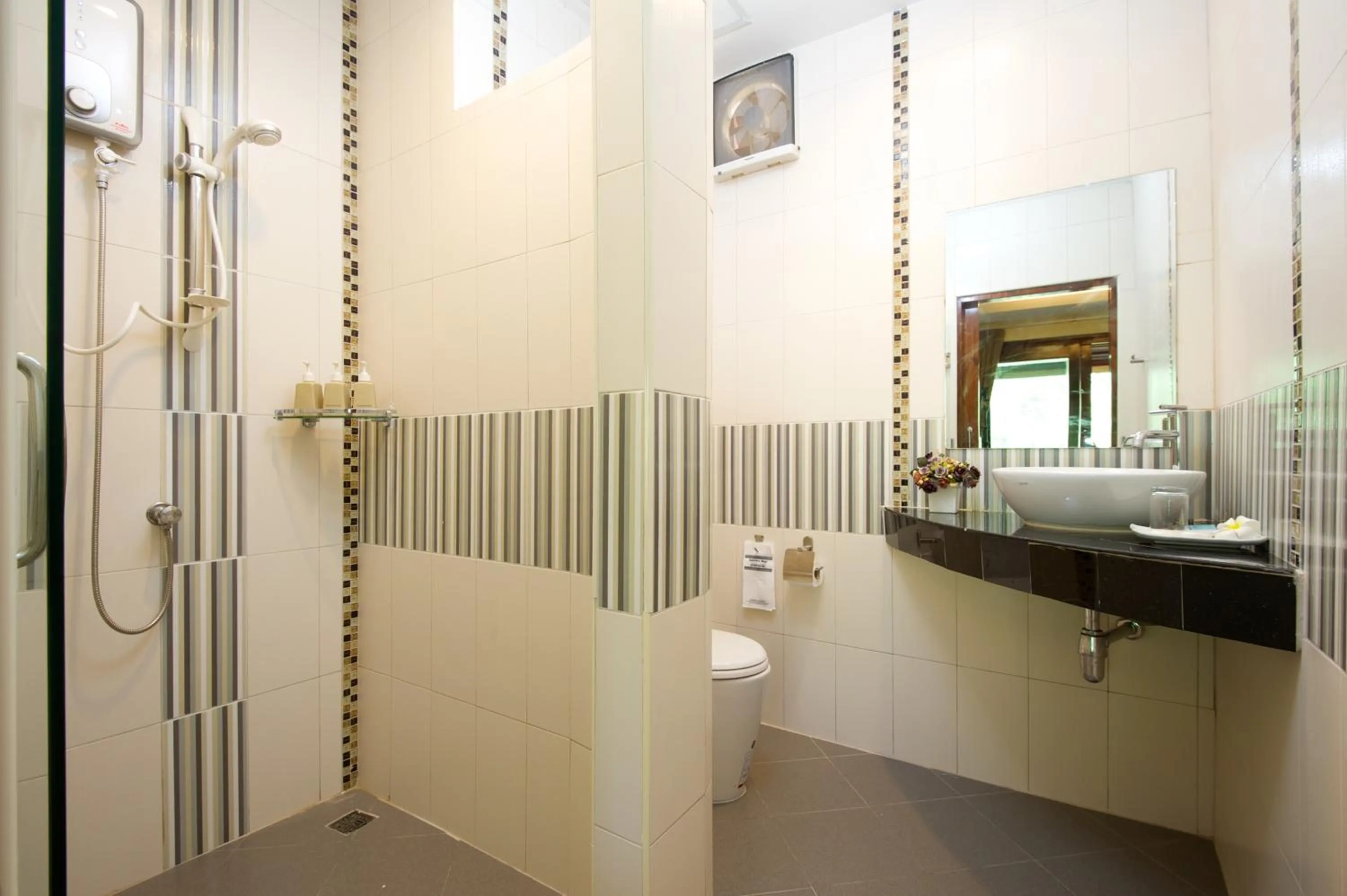 Shower in Wind Beach Resort