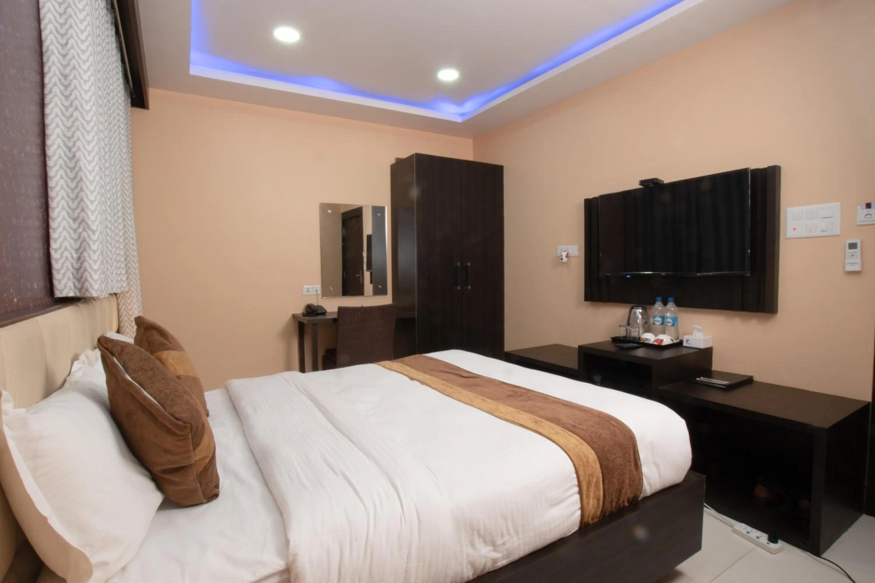 Bedroom, Bed in Annapurna Hotel