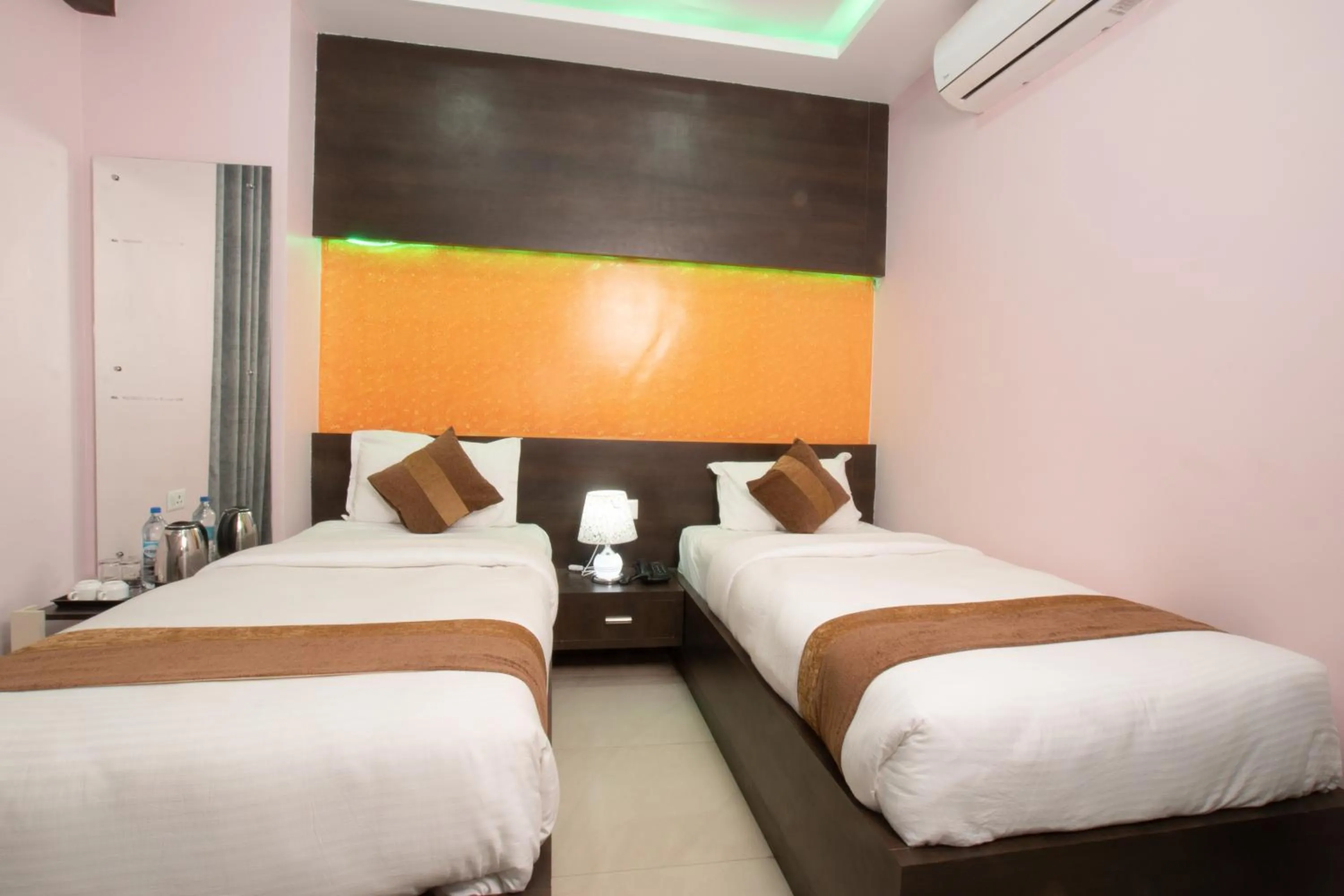 Bedroom, Bed in Annapurna Hotel