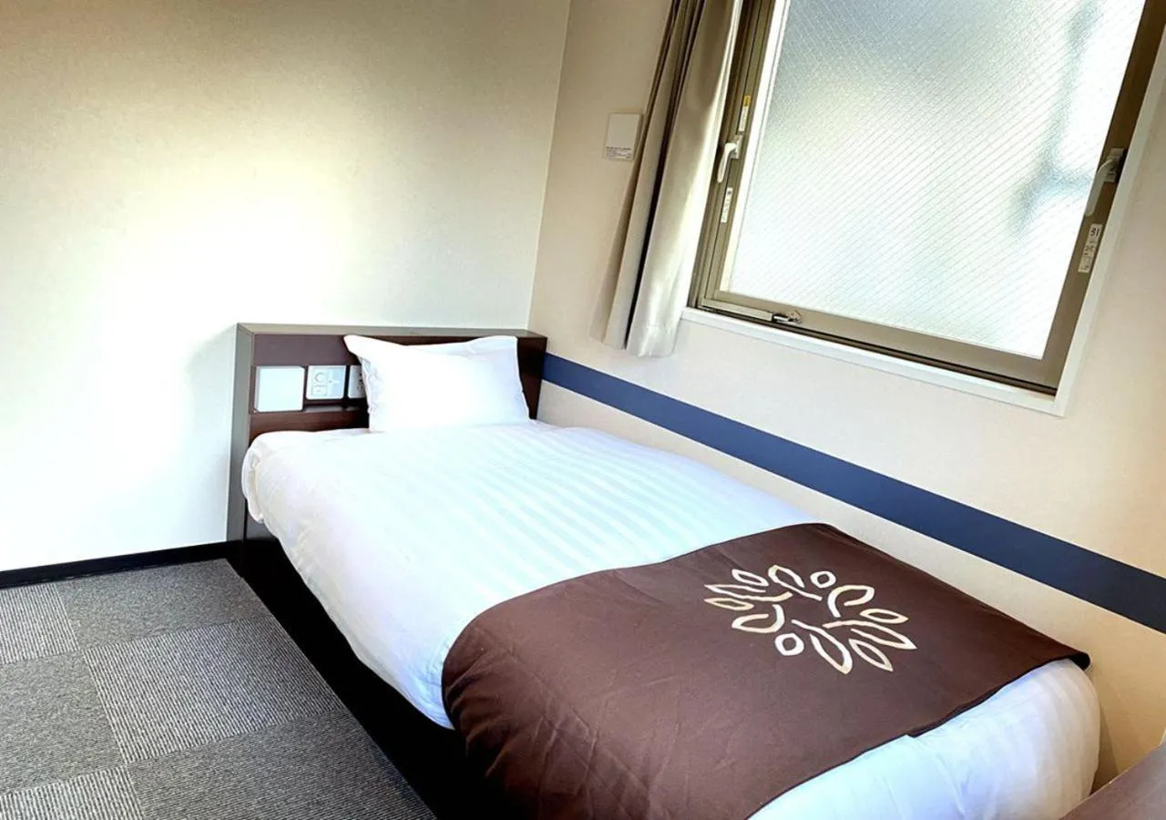 Bed in Floral Hotel · SakaisuJi-Honmachi Osaka