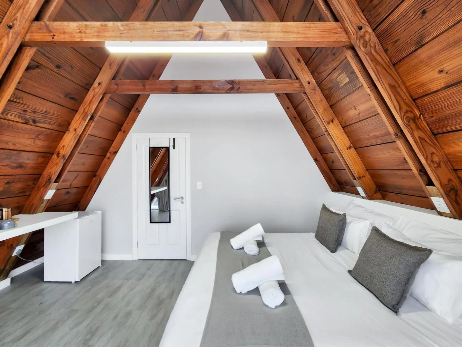 Floor plan, Bed in Salt Boutique Guest House