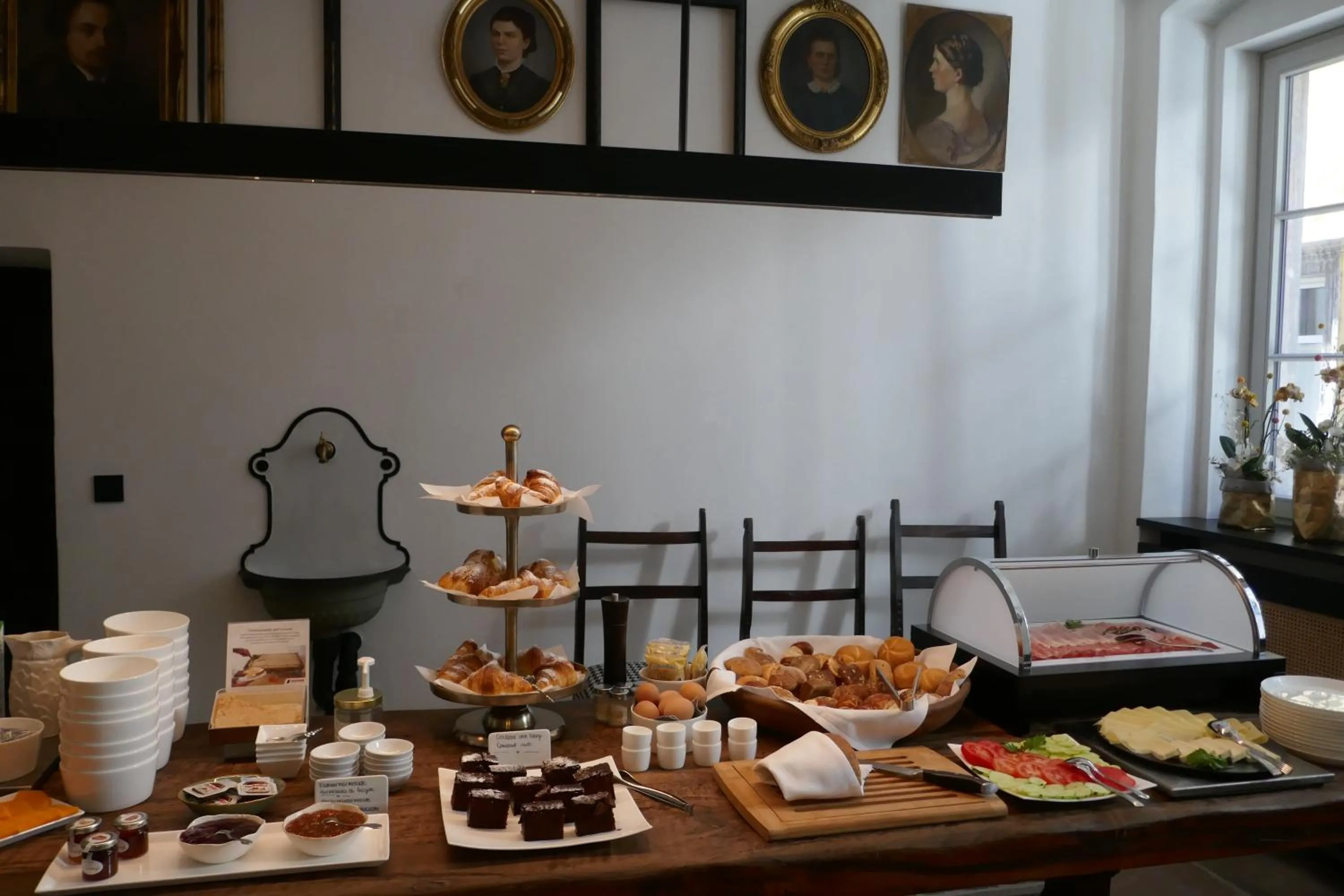 Breakfast in Goldenstern Townhouse