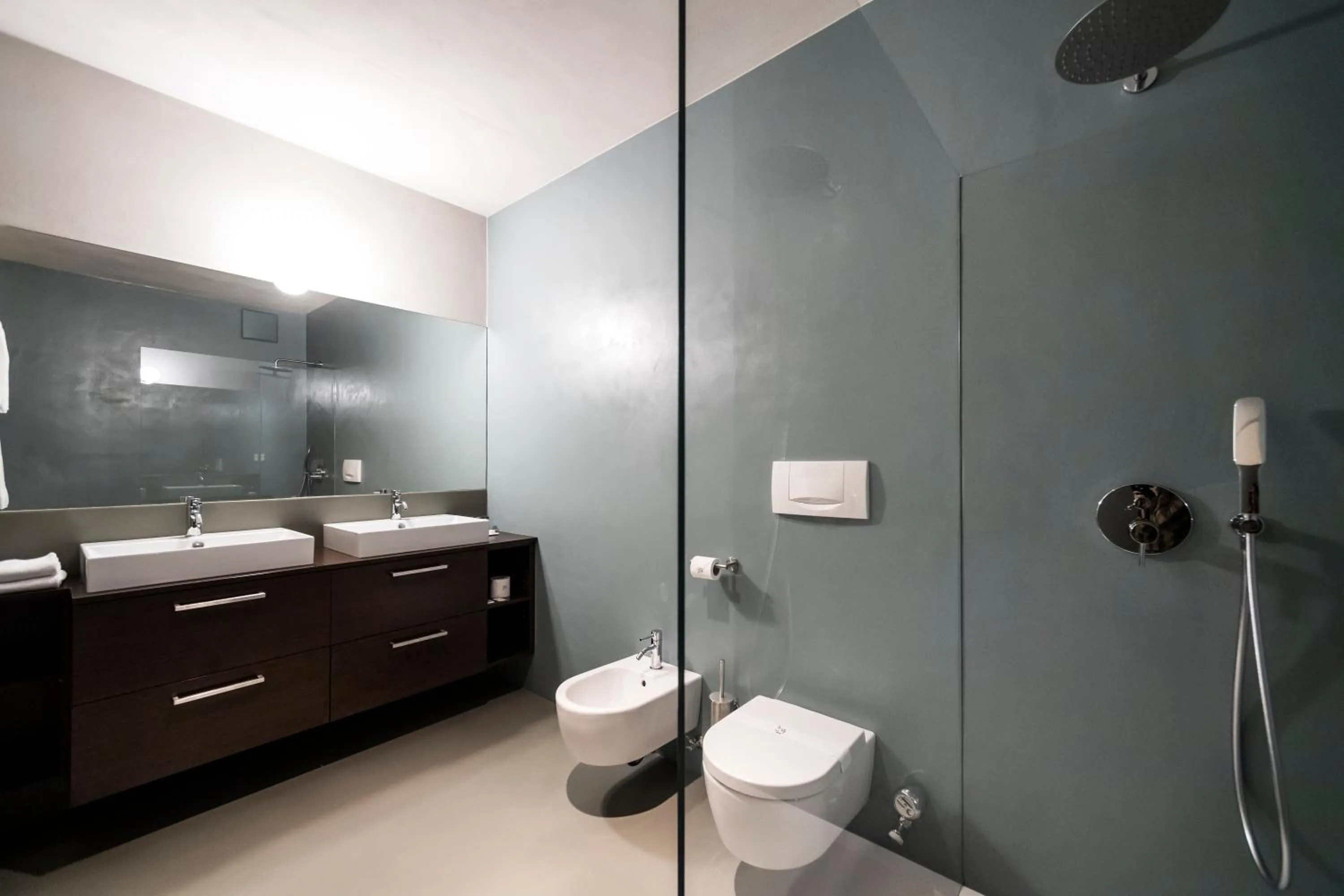 Bathroom in Goldenstern Townhouse