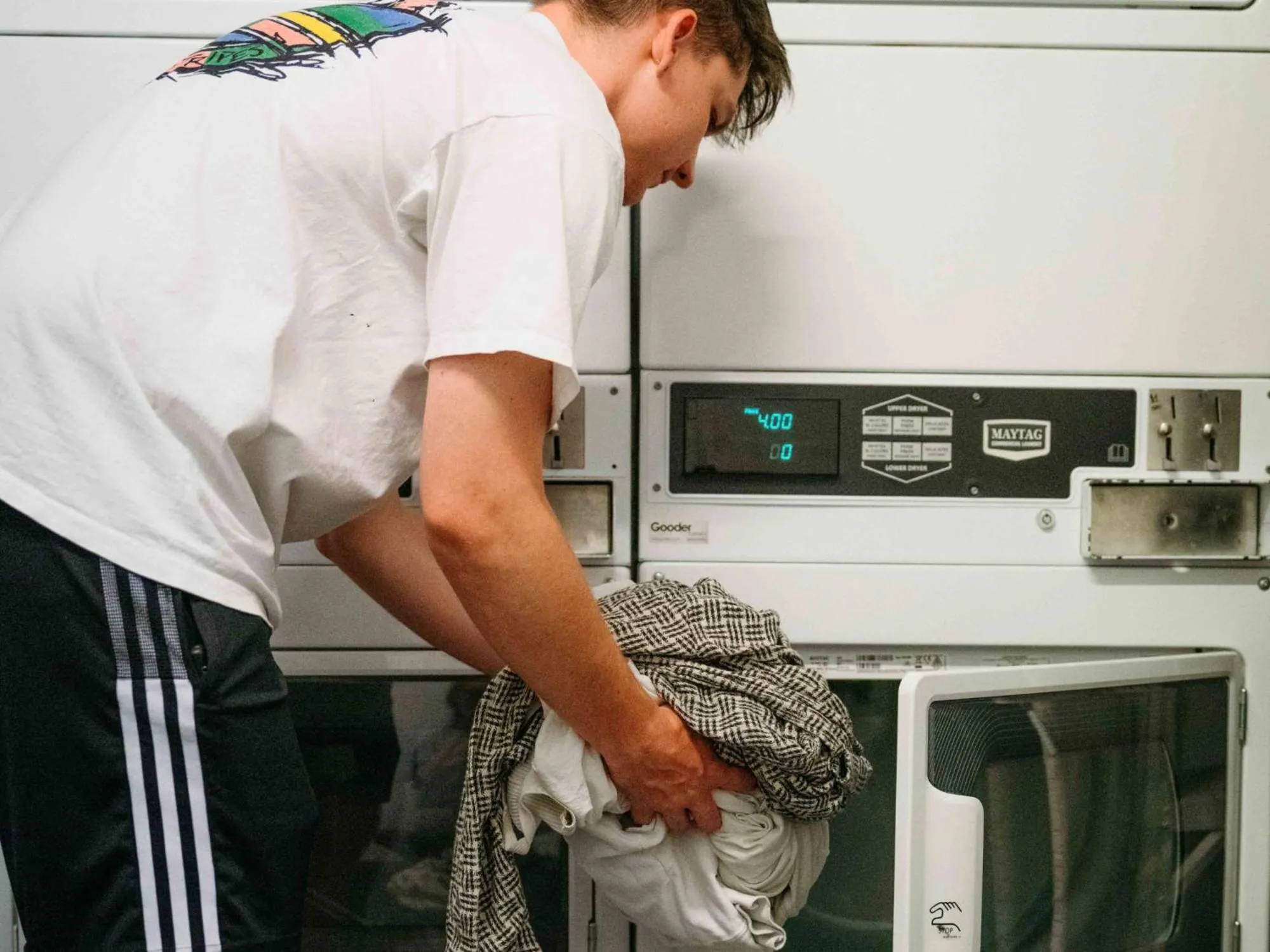 washing machine in Attic Backpackers