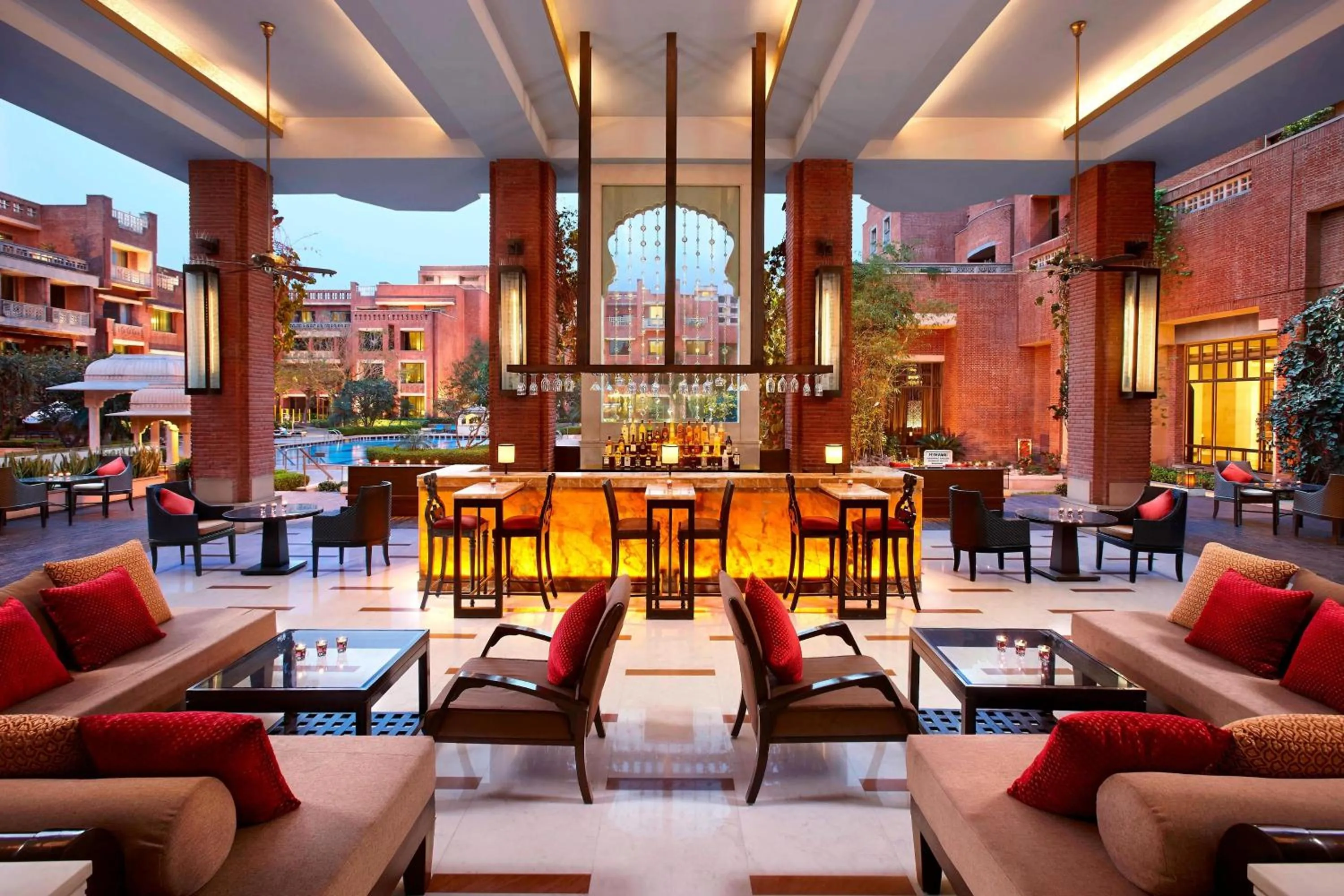 Restaurant/places to eat in ITC Rajputana, a Luxury Collection Hotel, Jaipur