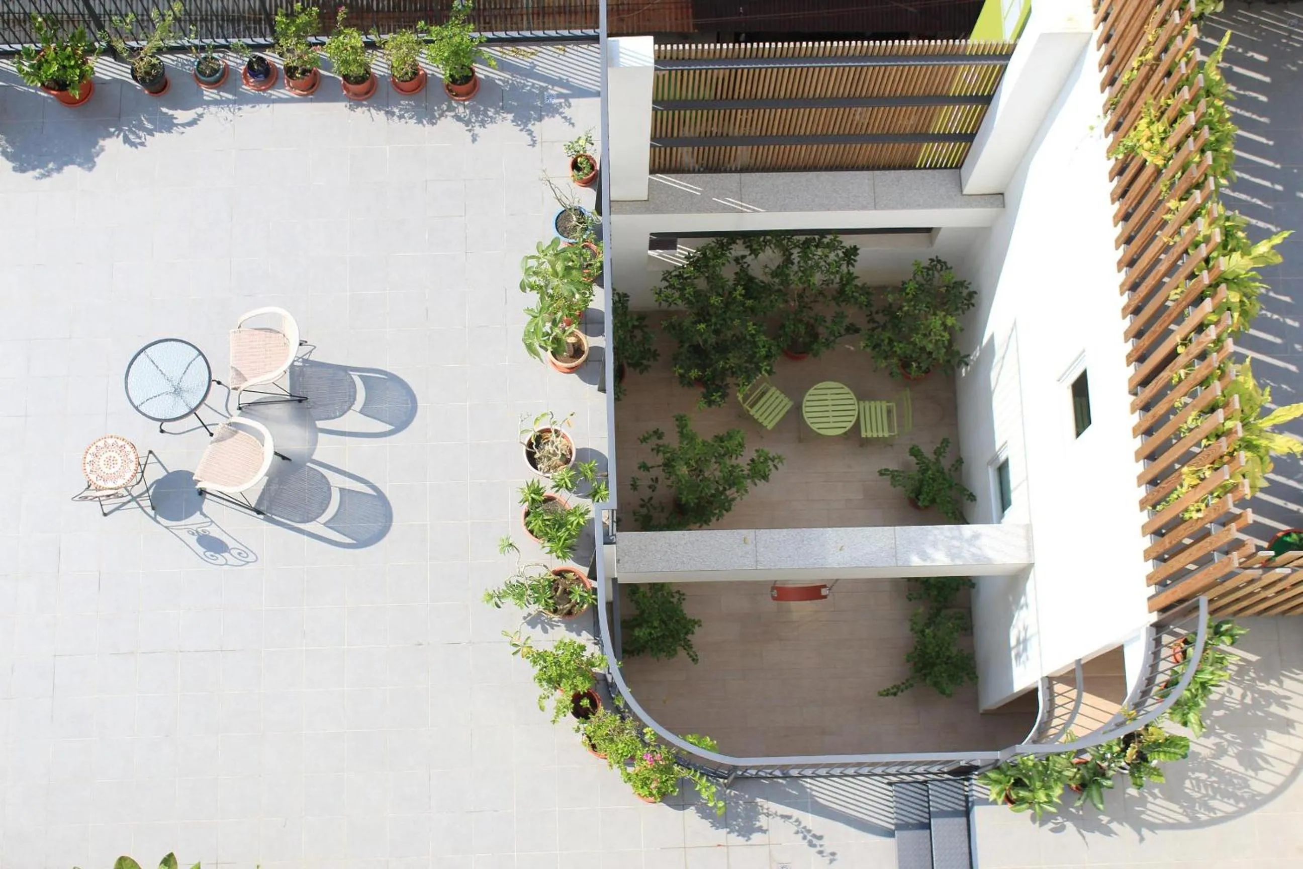 Bird's eye view in Sunnyside Hotel