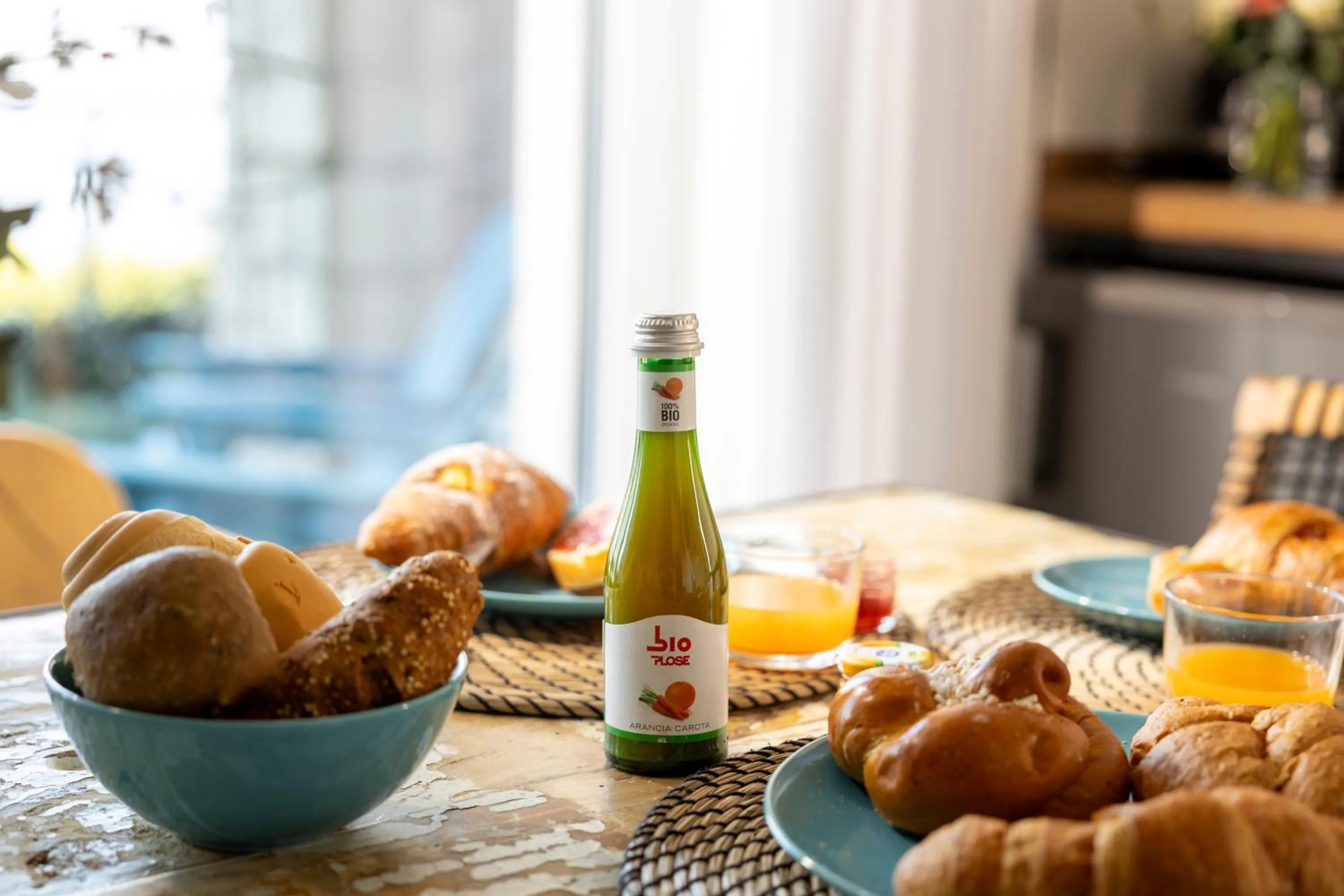 Food and drinks in Sunset Residence