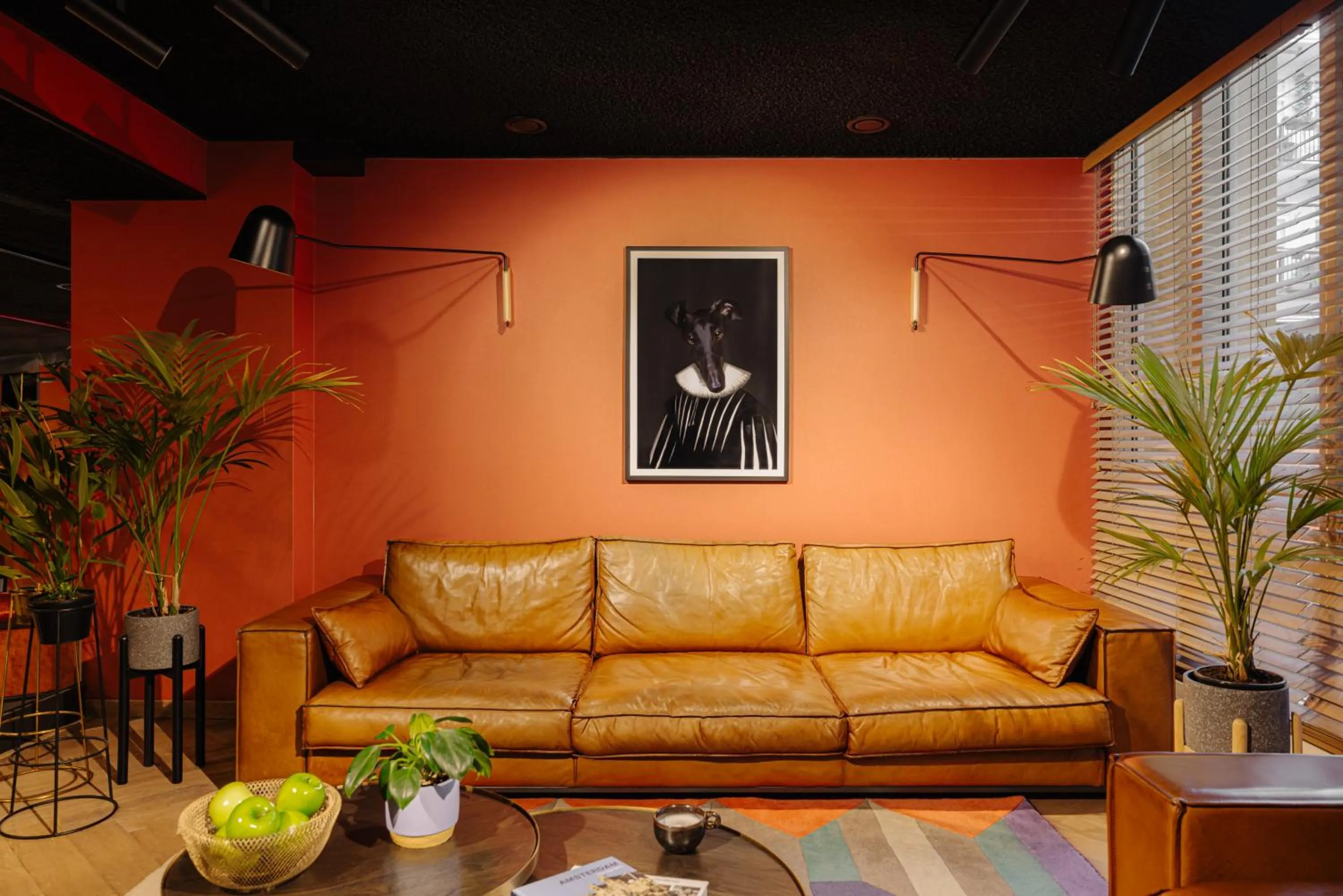 Lounge or bar in Leonardo Hotel Amsterdam Leidse Square