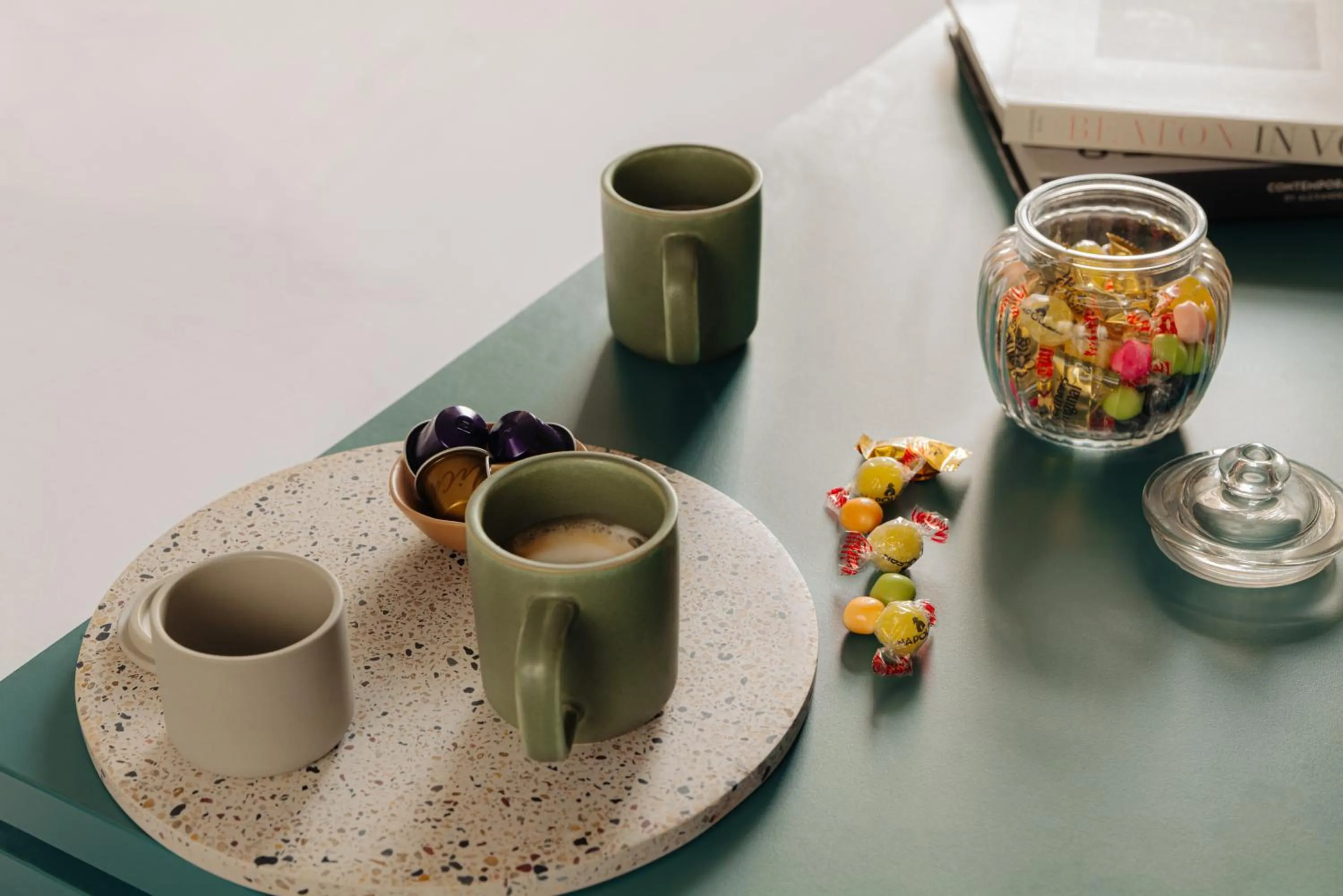 Coffee/tea facilities in Leonardo Hotel Amsterdam Leidse Square