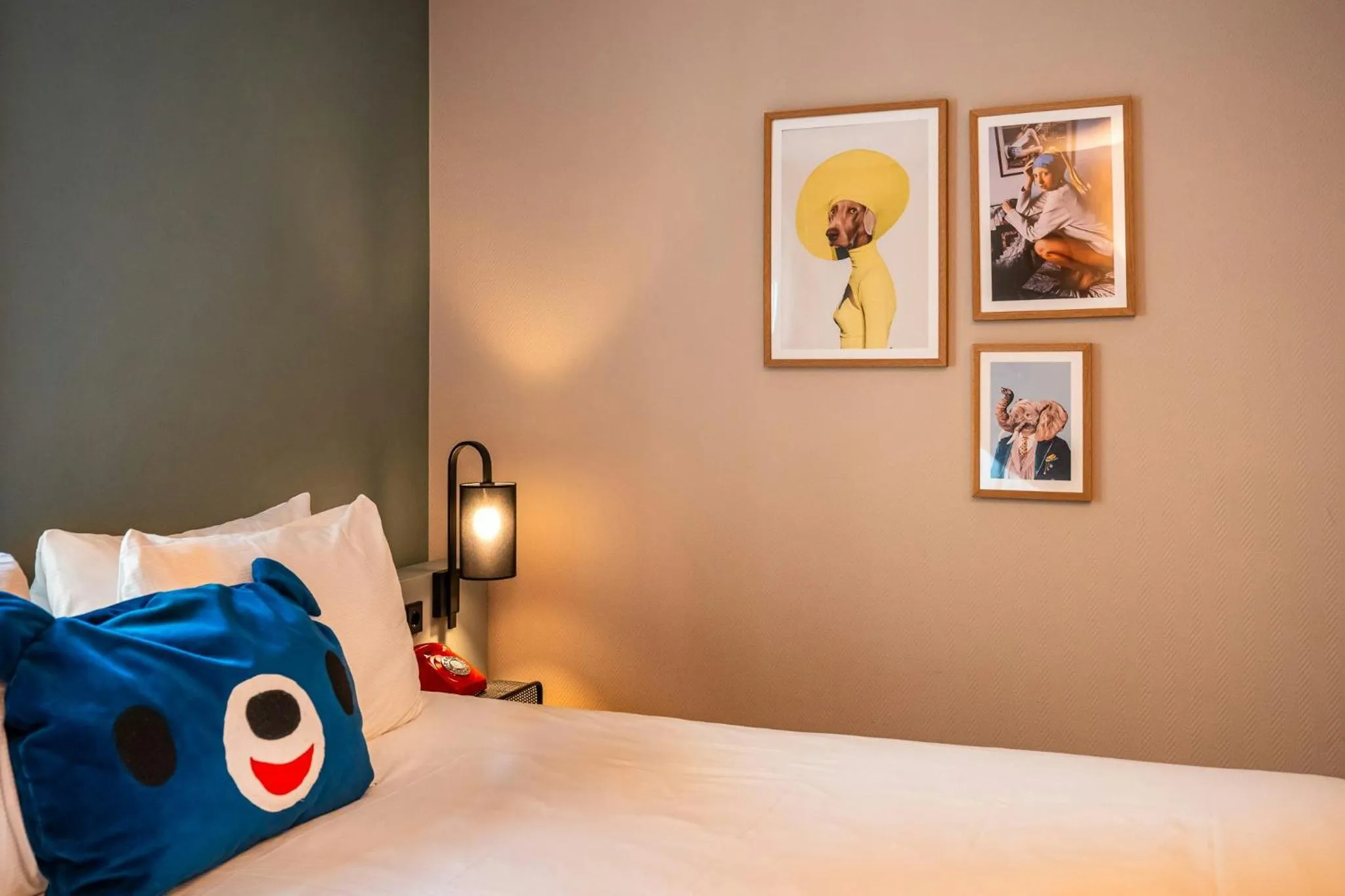 Photo of the whole room, Bed in Leonardo Hotel Amsterdam Leidse Square