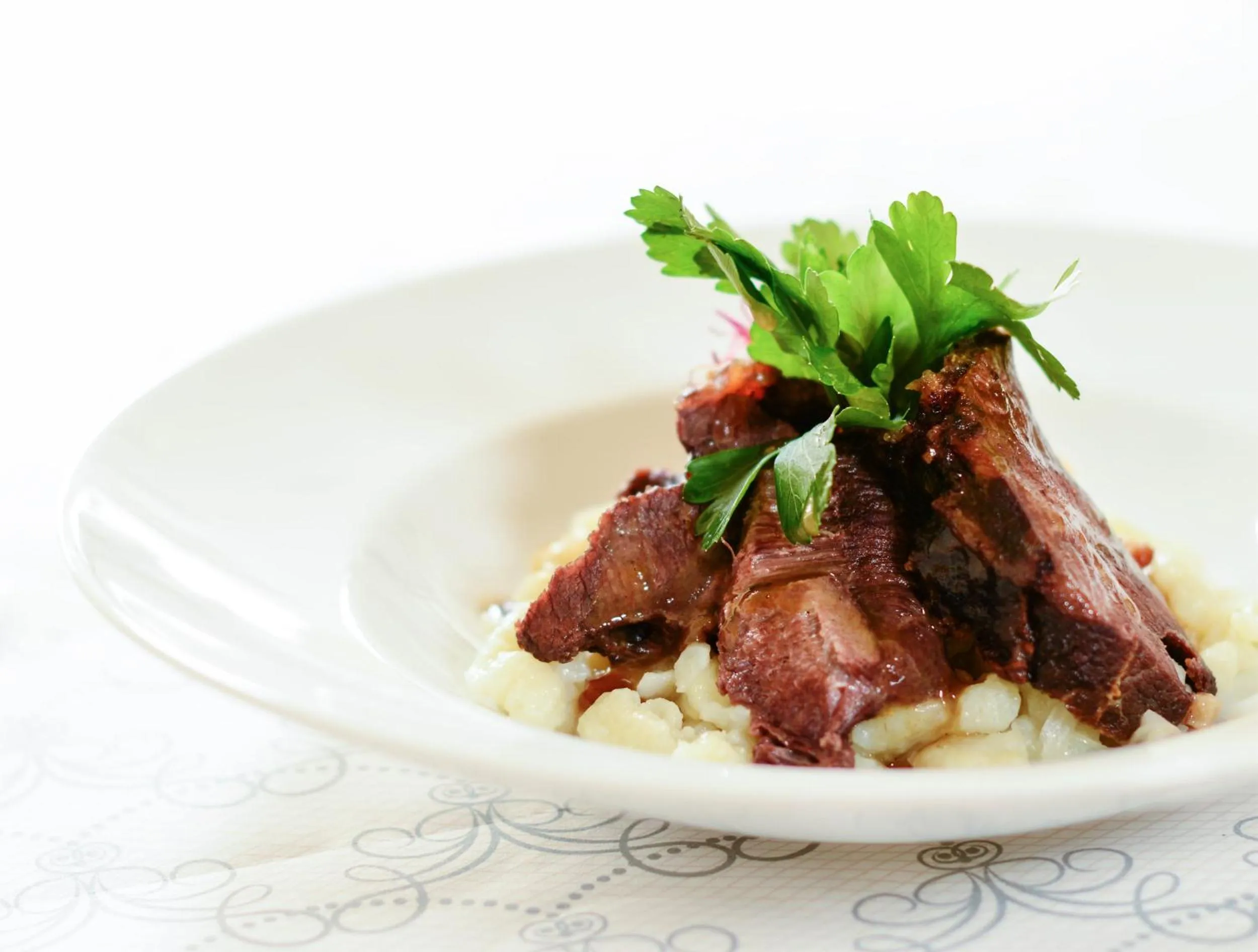 Restaurant/places to eat in Hotel Patriot