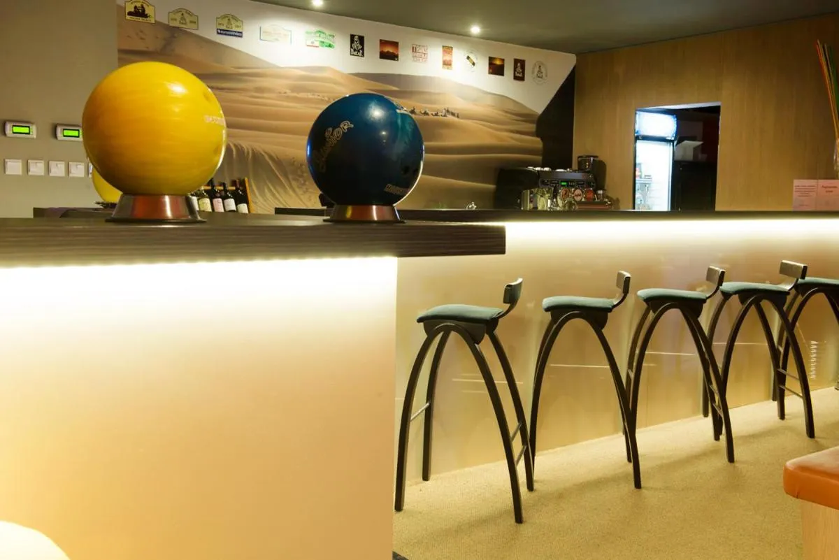 Bowling in Hotel Patriot