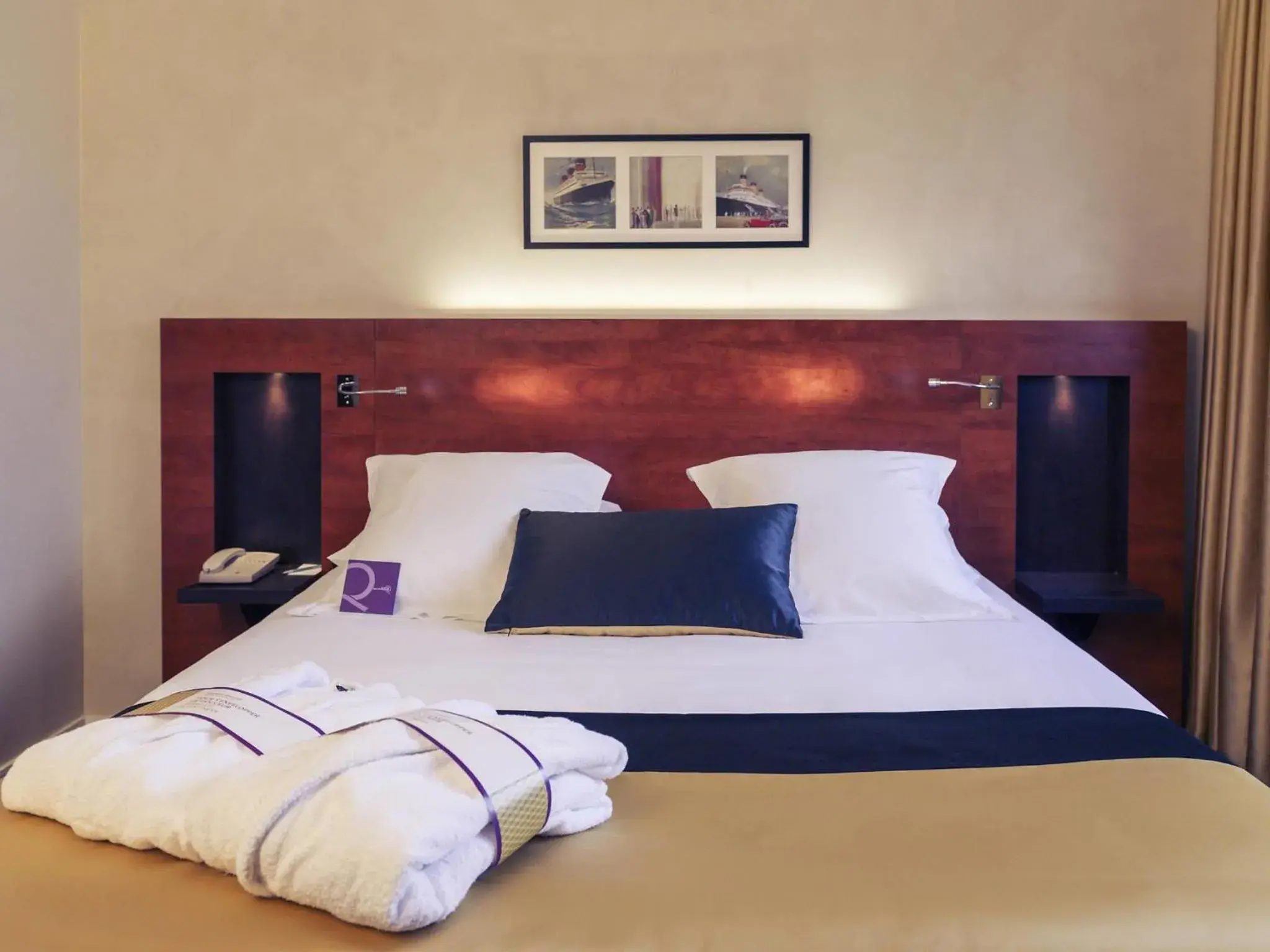 Privilege Double Room in Mercure Maurepas Saint Quentin Privilege Double Room in Mercure Maurepas Saint Quentin