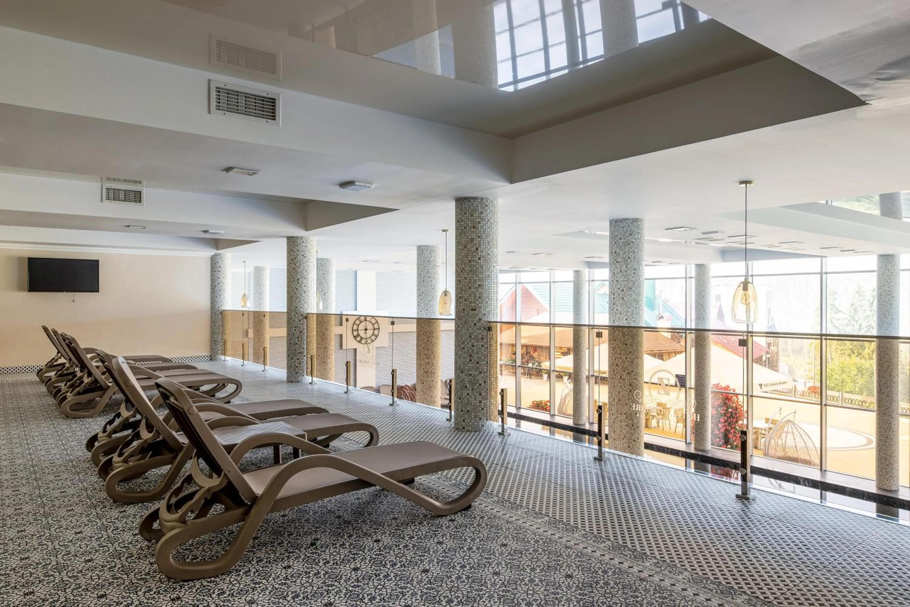 Swimming pool in Hotel Podgorie Spa