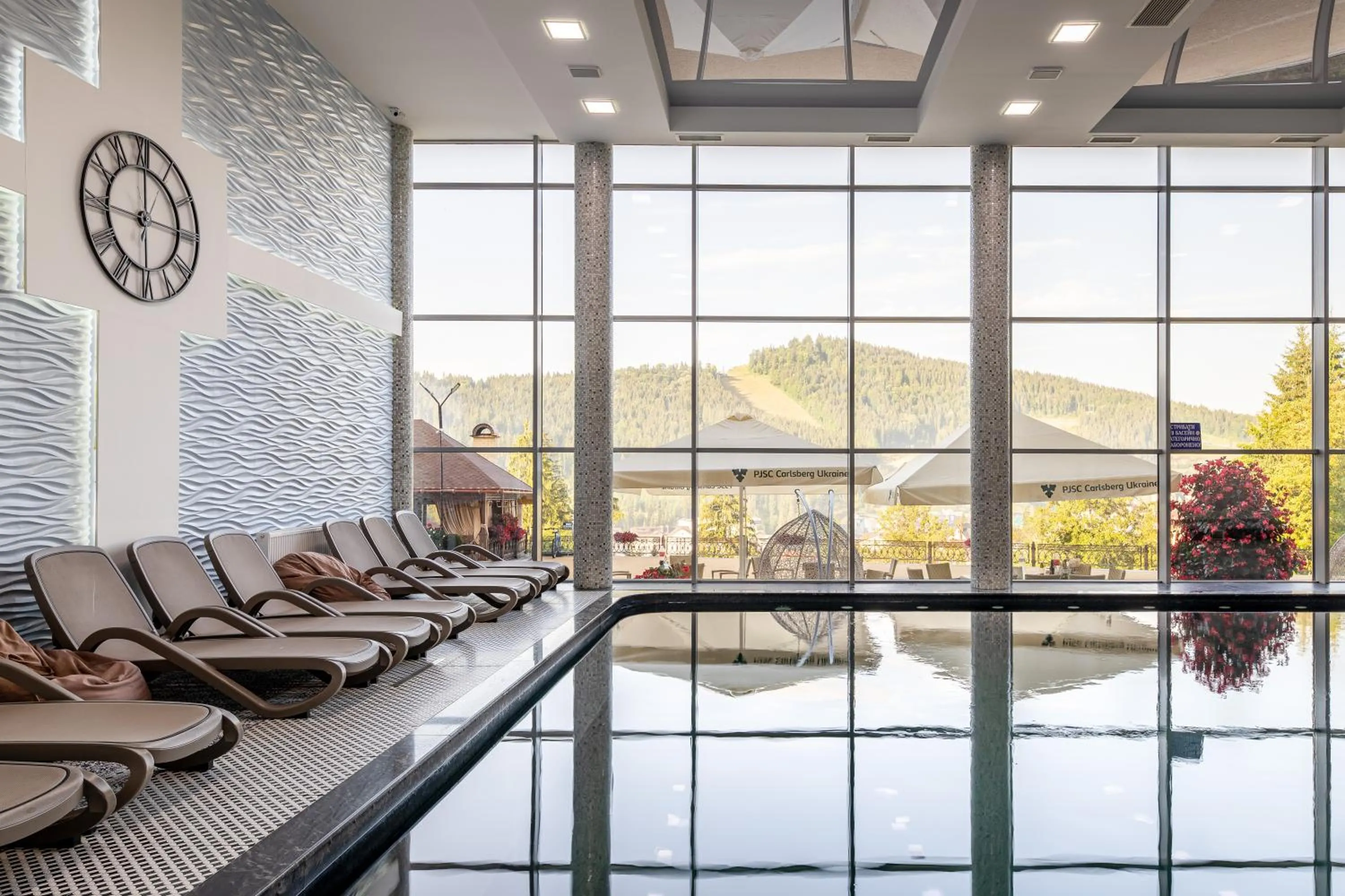 Swimming pool in Hotel Podgorie Spa