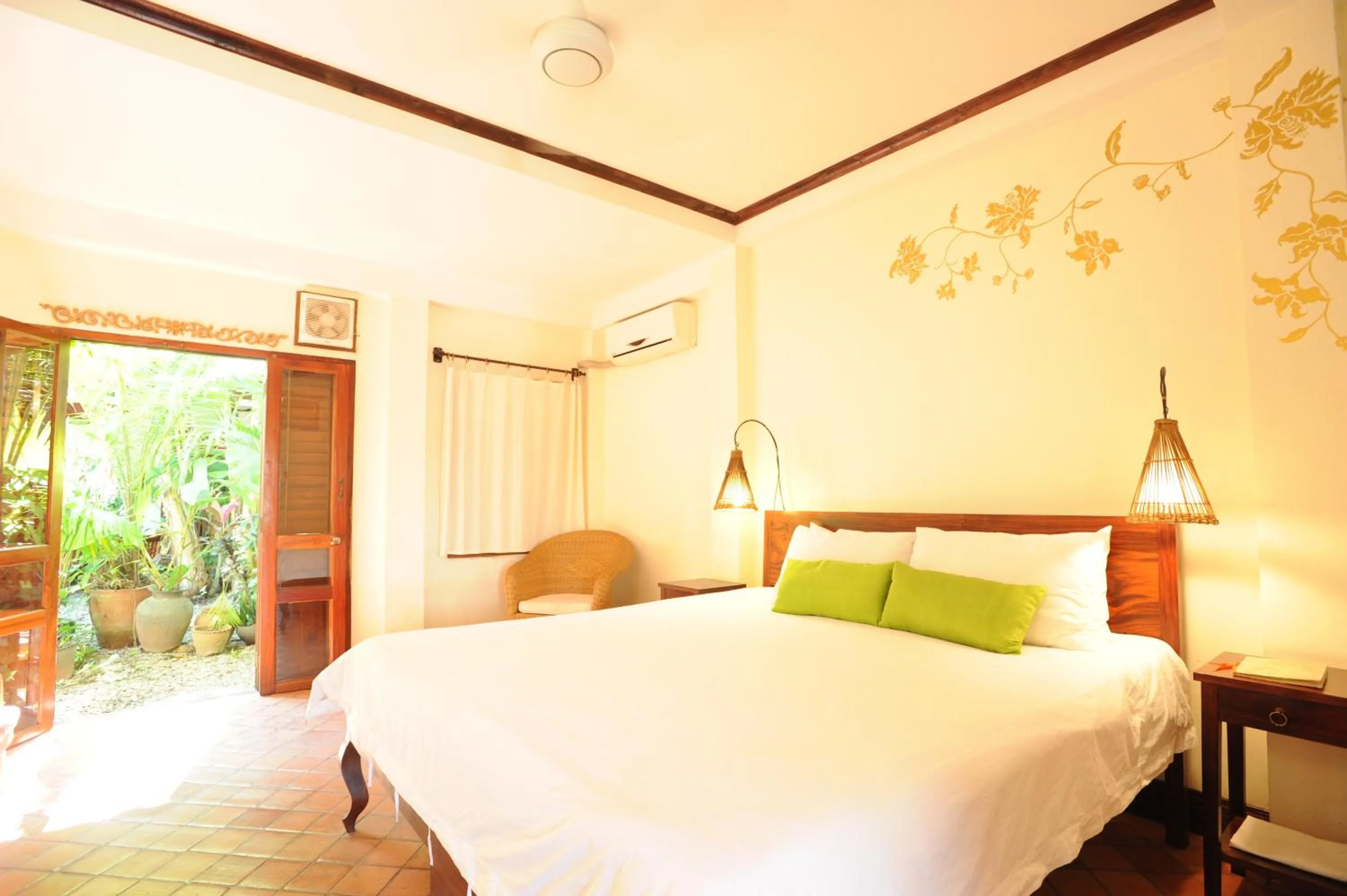 Day, Bed in Lotus Villa