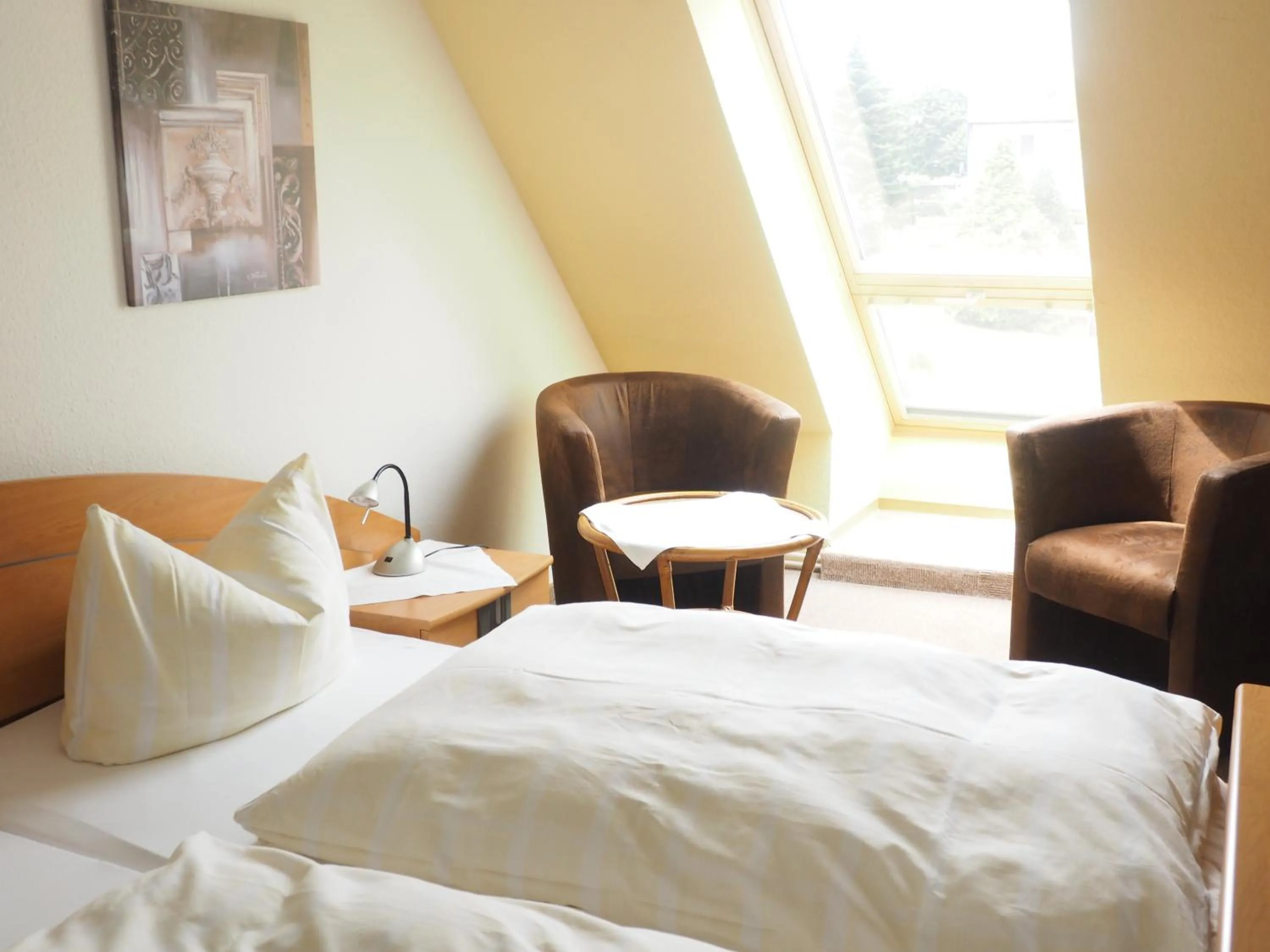 Bed in Hotel Cafe Bothe