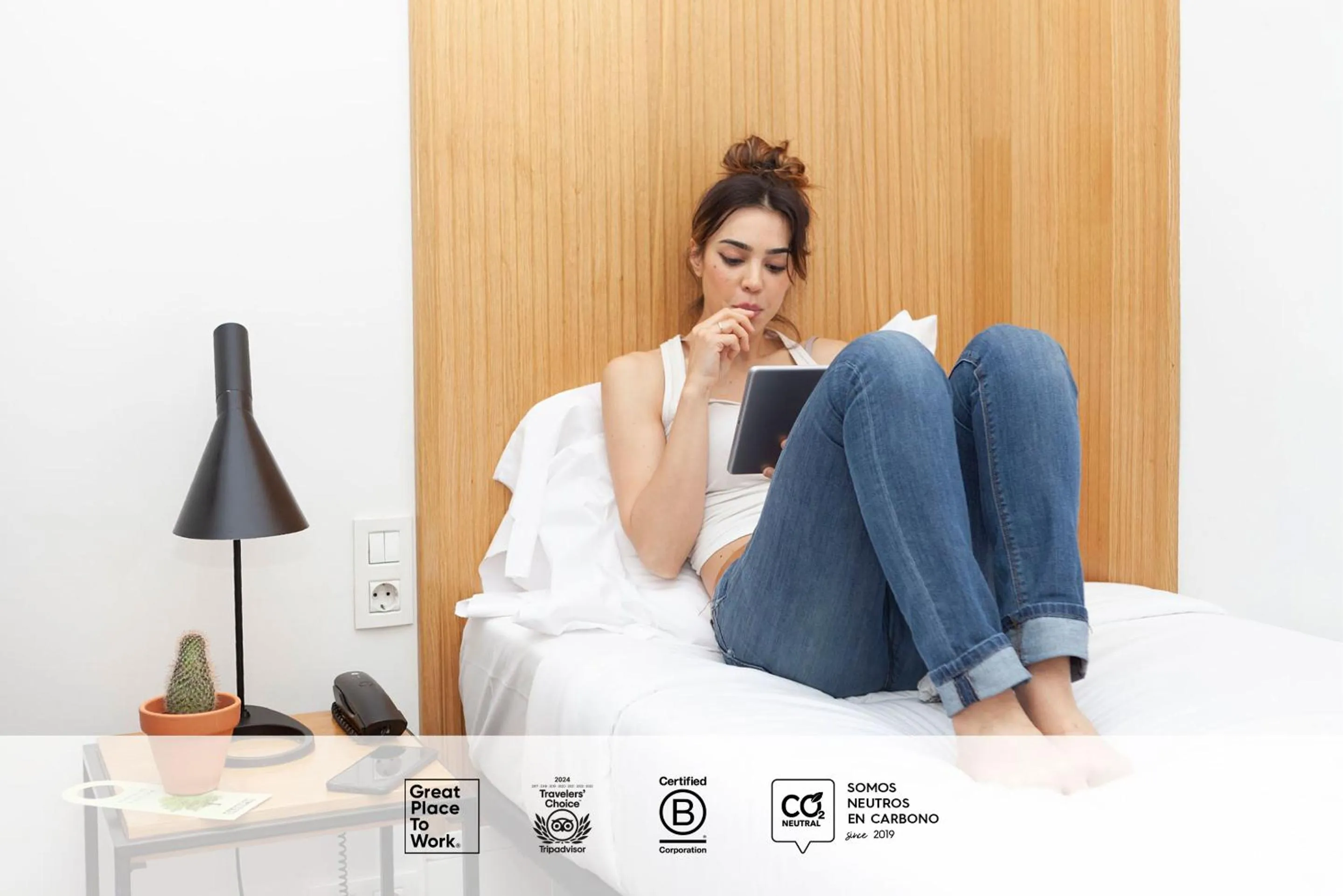 Photo of the whole room in SLEEP'N Atocha - B Corp Certified