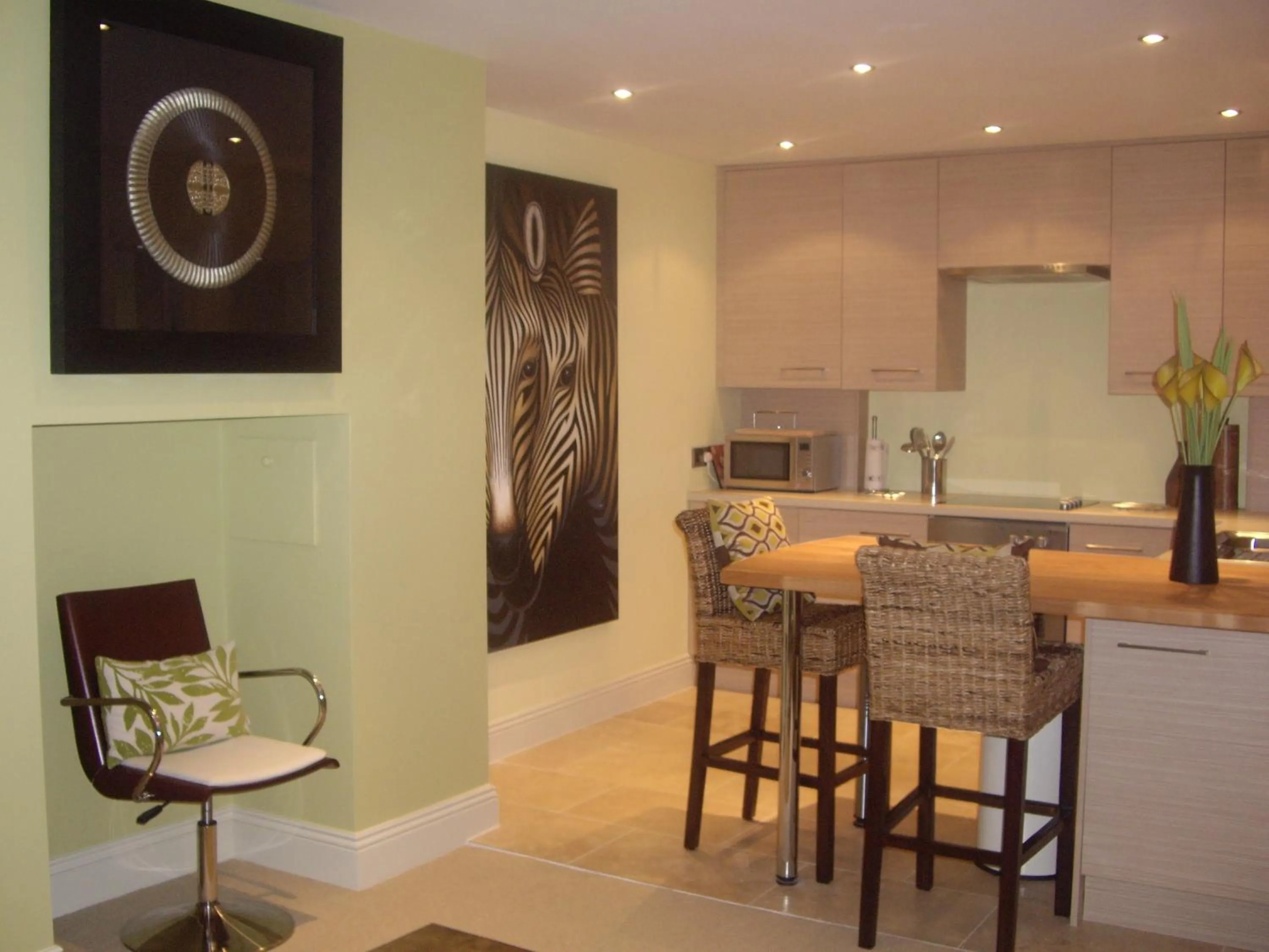 Kitchen or kitchenette in Portland Apartments