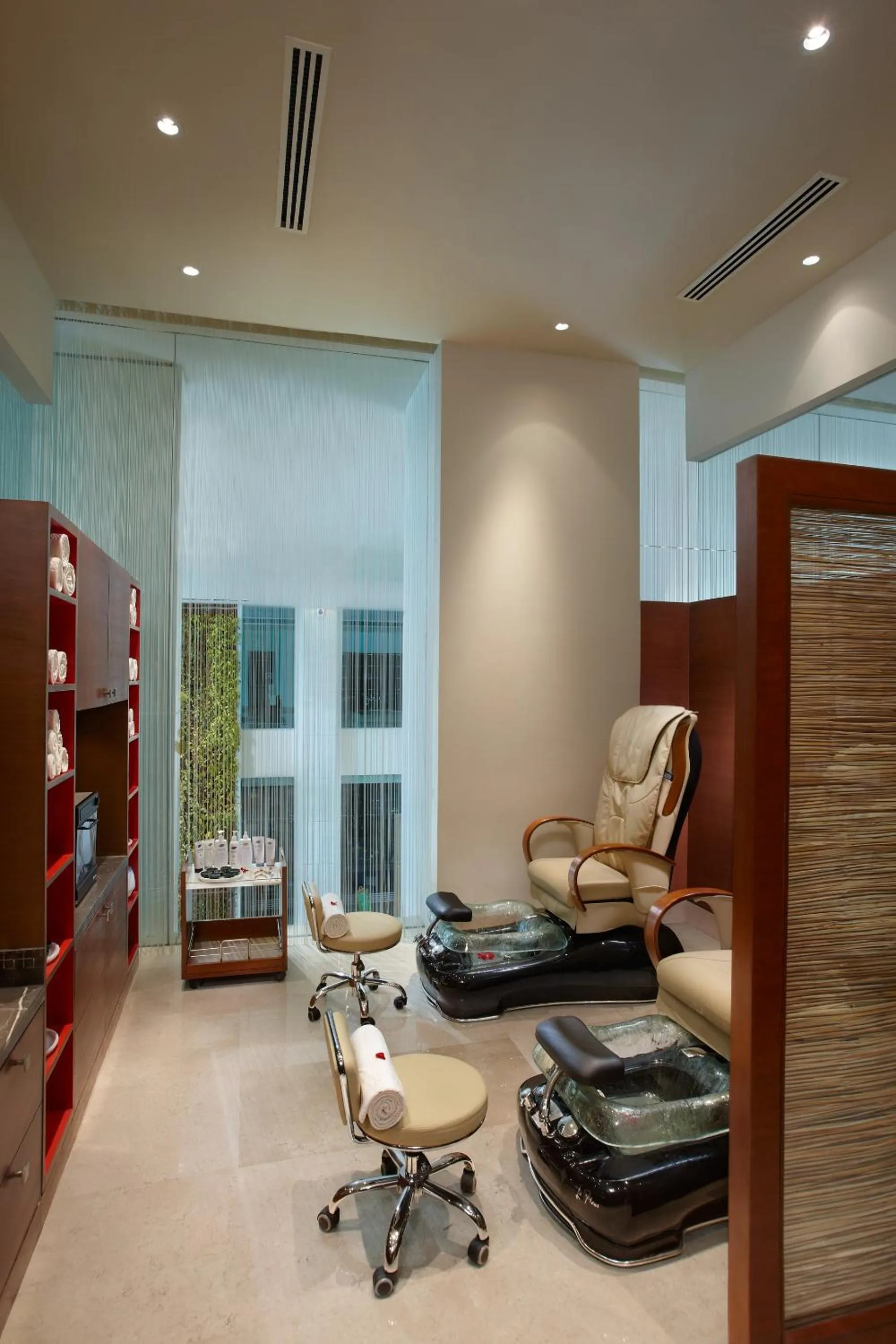 Massage in ITC Gardenia, a Luxury Collection Hotel, Bengaluru
