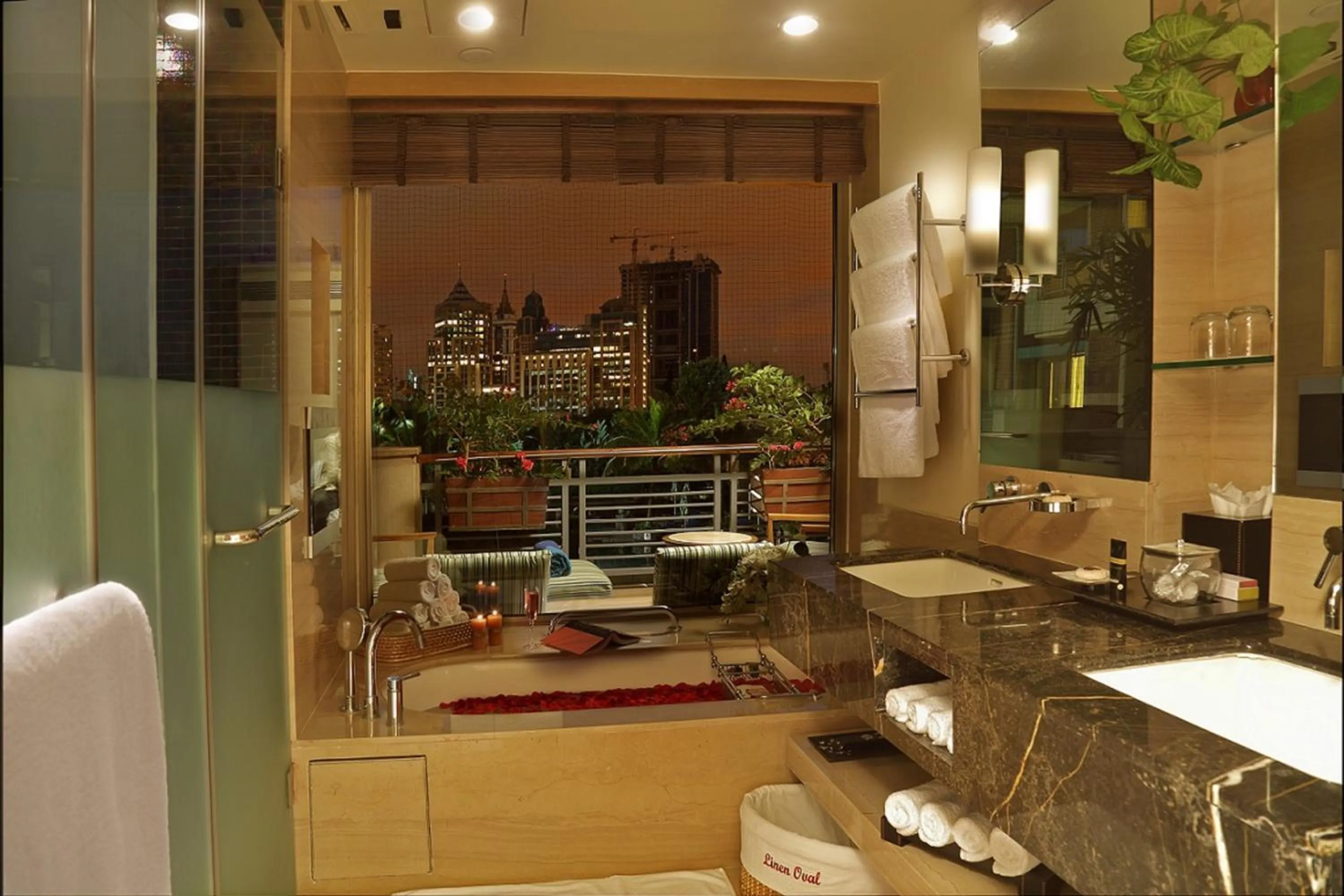 Bathroom in ITC Gardenia, a Luxury Collection Hotel, Bengaluru