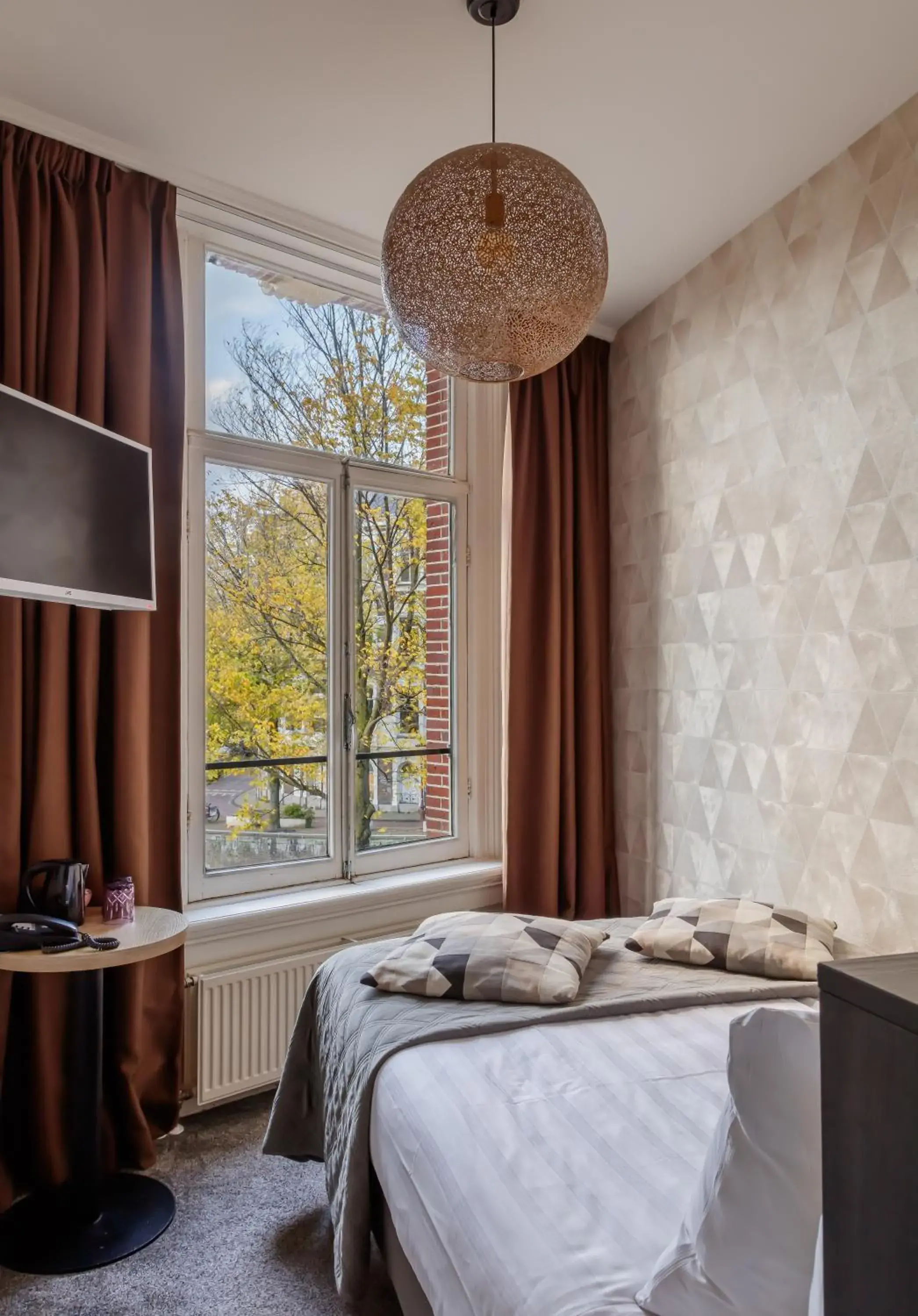 Small Double Room - Canal View in Boutique Hotel View Small Double Room - Canal View in Boutique Hotel View