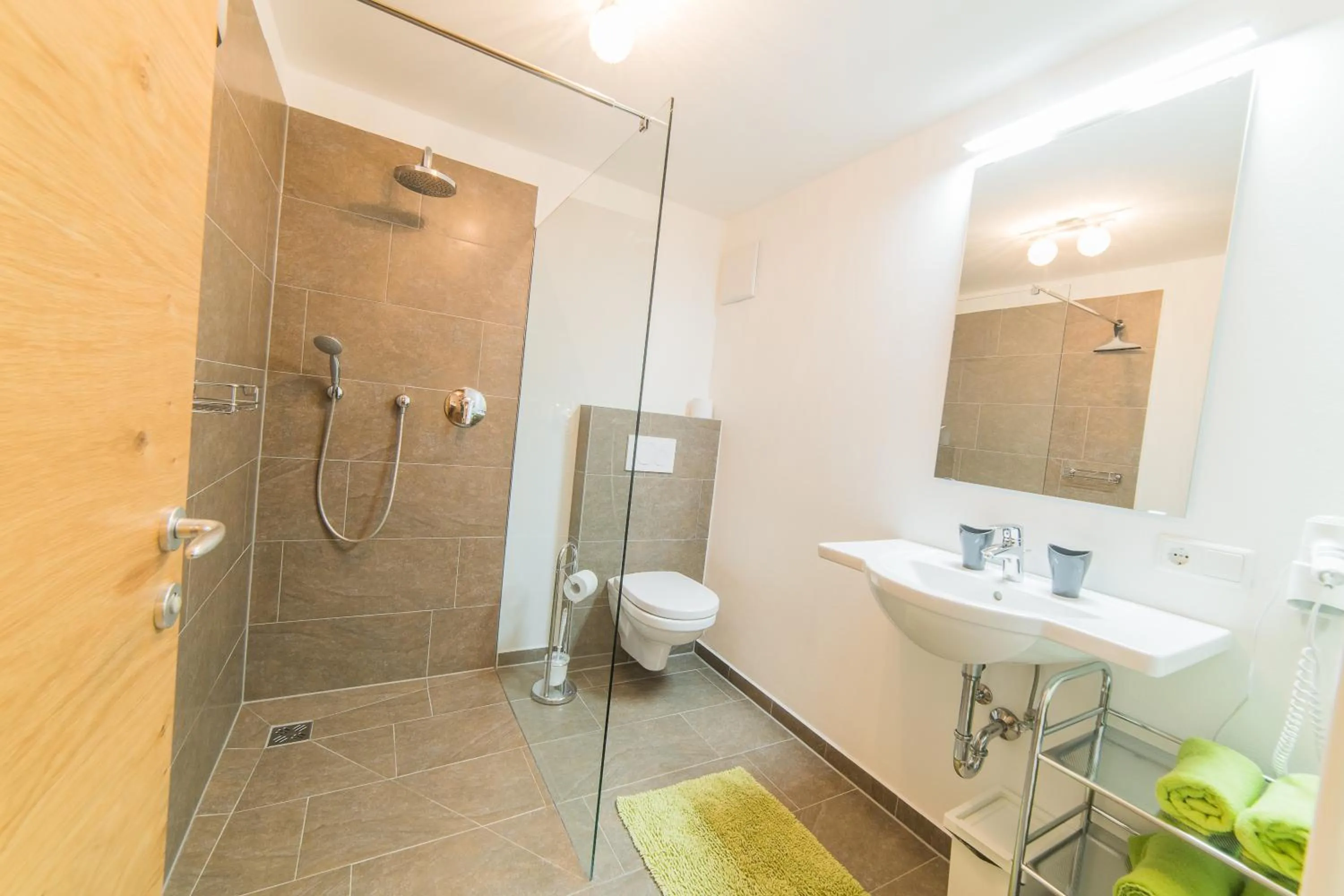 Shower in Residence Martell Mountains