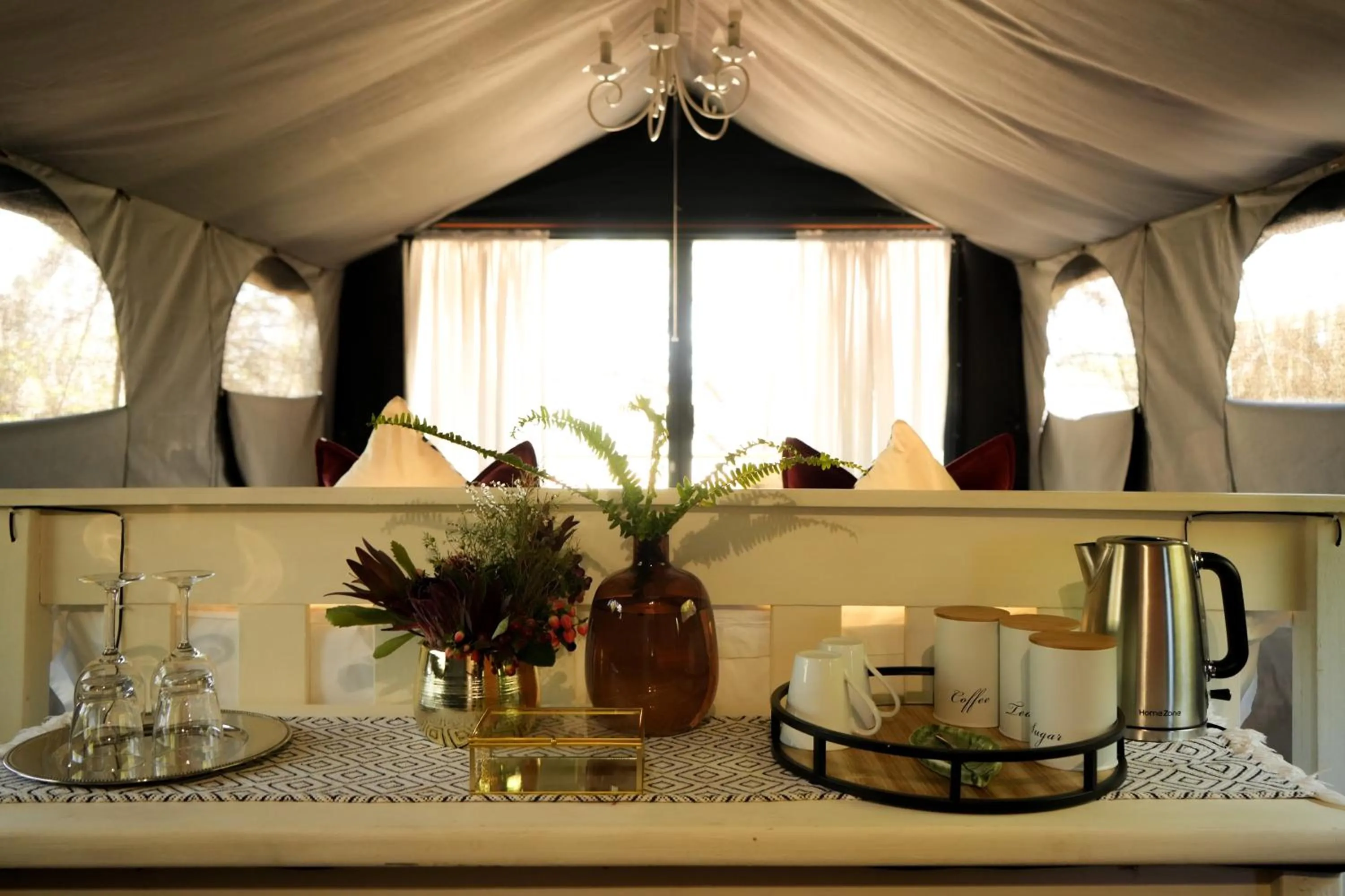 Coffee/tea facilities in Khaya Ndlovu Safari Manor
